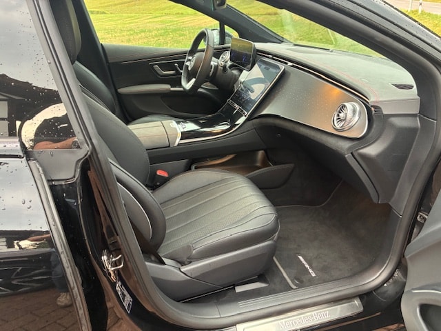 MERCEDES-BENZ EQS 450+ AMG Line-image-6