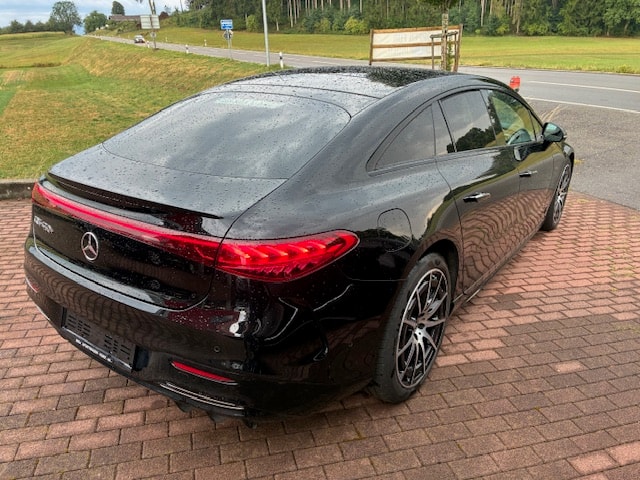MERCEDES-BENZ EQS 450+ AMG Line-image-3
