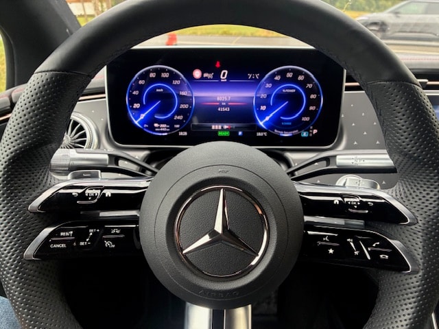 MERCEDES-BENZ EQS 450+ AMG Line-image-11