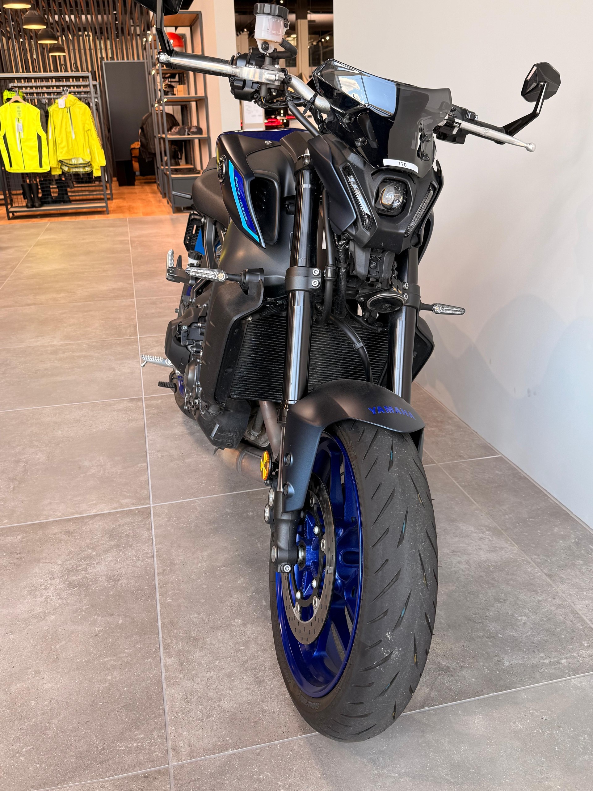 YAMAHA MT-09-image-4