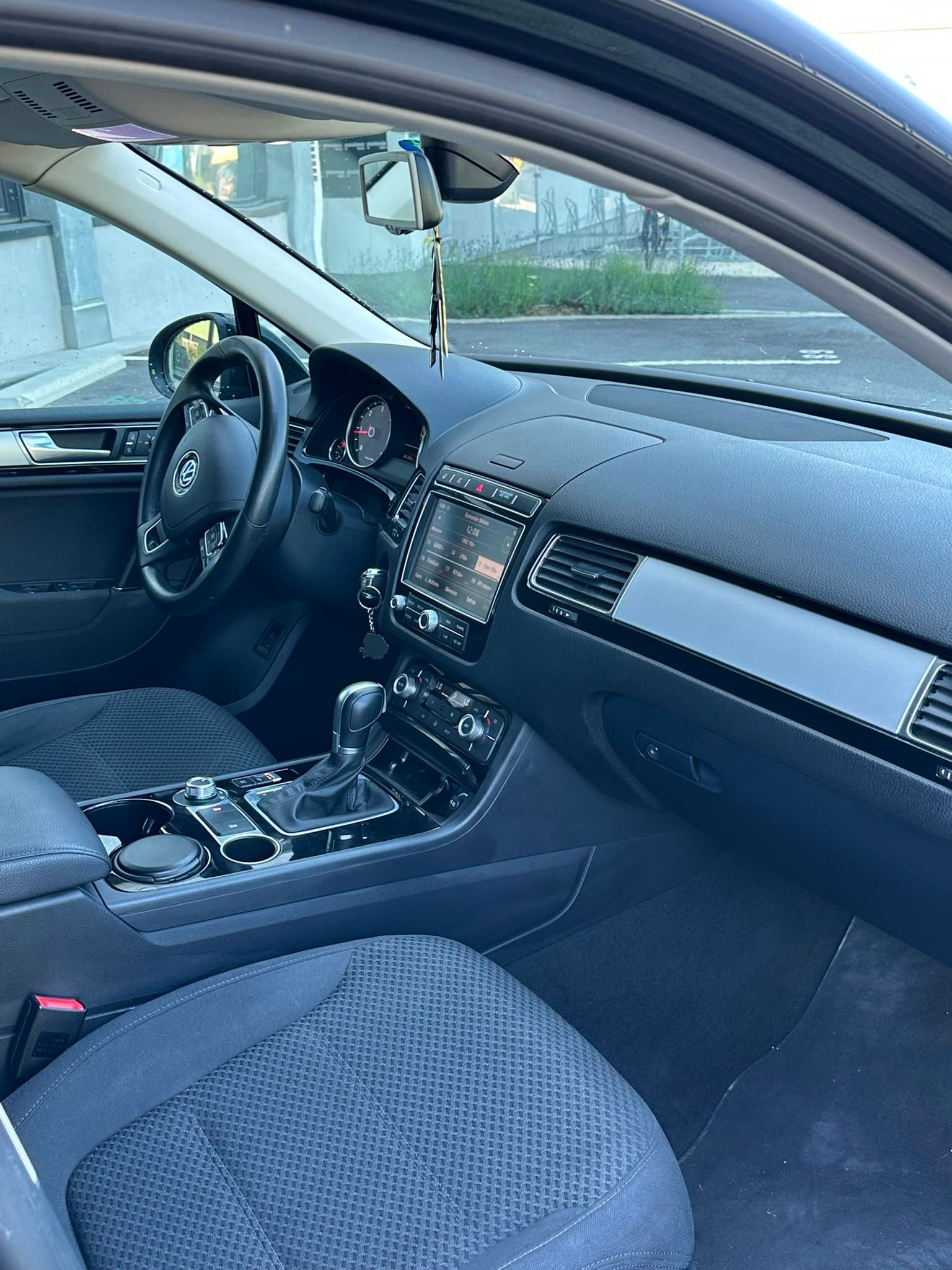 VW Touareg 3.0 TDI BlueMotion Technology Tiptronic-image-6
