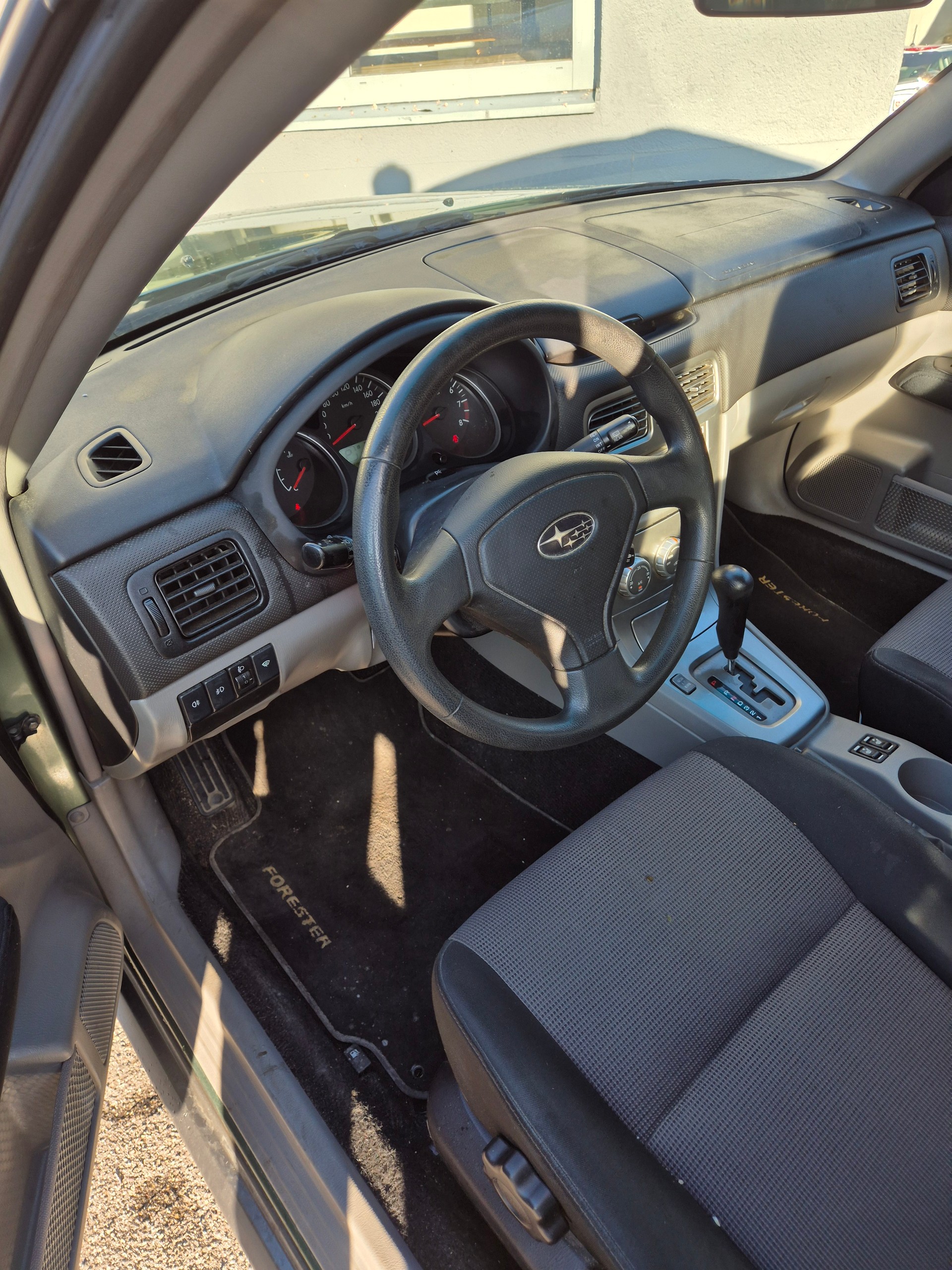 SUBARU Forester 2.0X (Swiss)-image-6