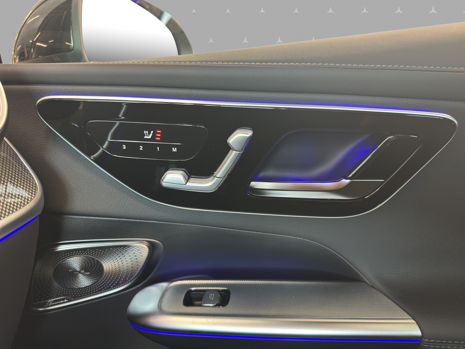 MERCEDES-BENZ GLC 220 d 4Matic 9G-Tronic-image-12