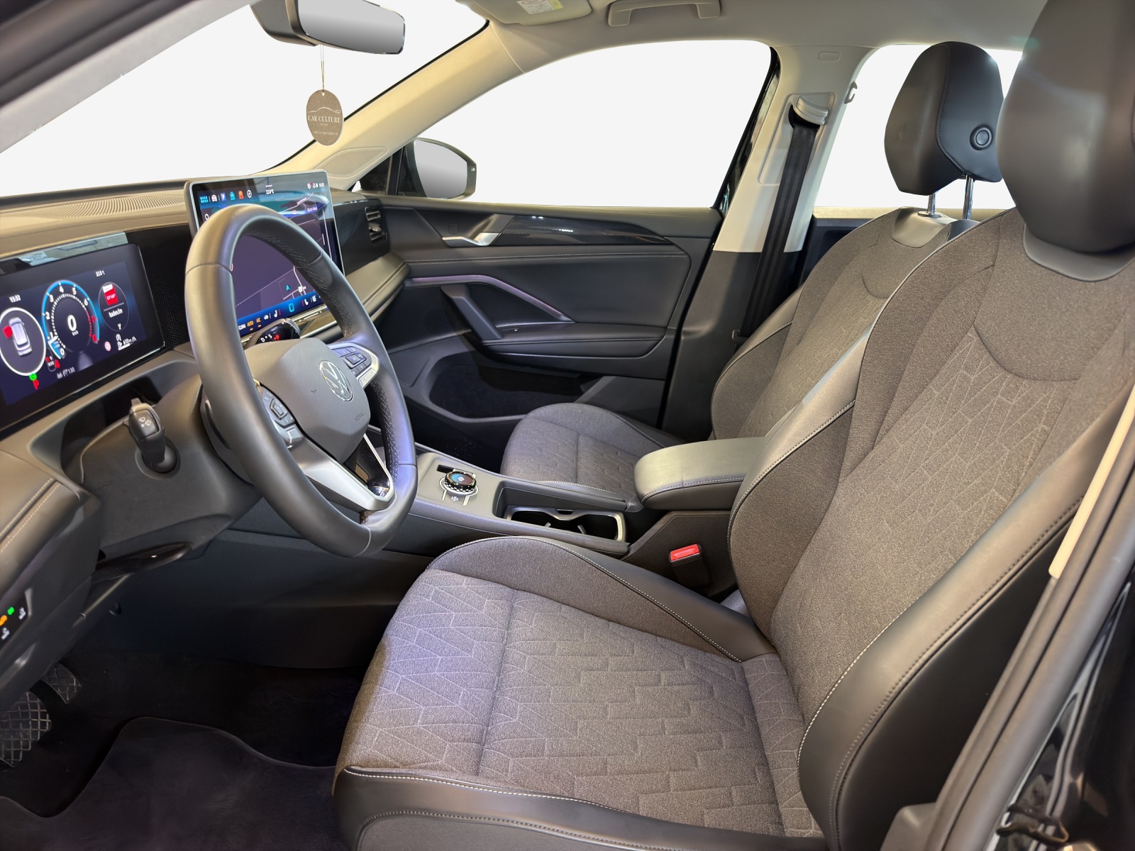 VW Tiguan 2.0 TSI DSG Life 4Motion-image-7