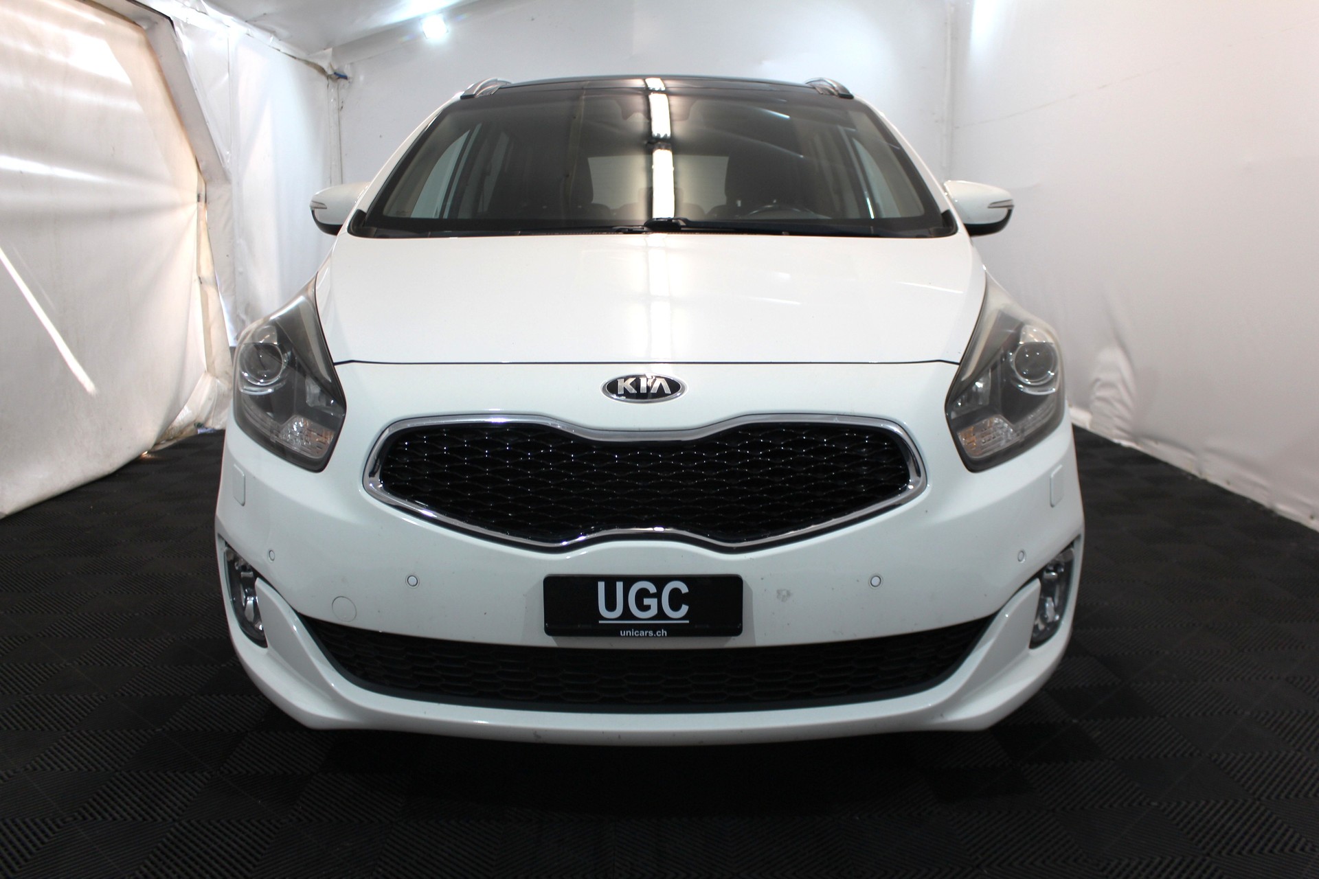 KIA Carens 1.7 CRDi Style-showroom-element-1
