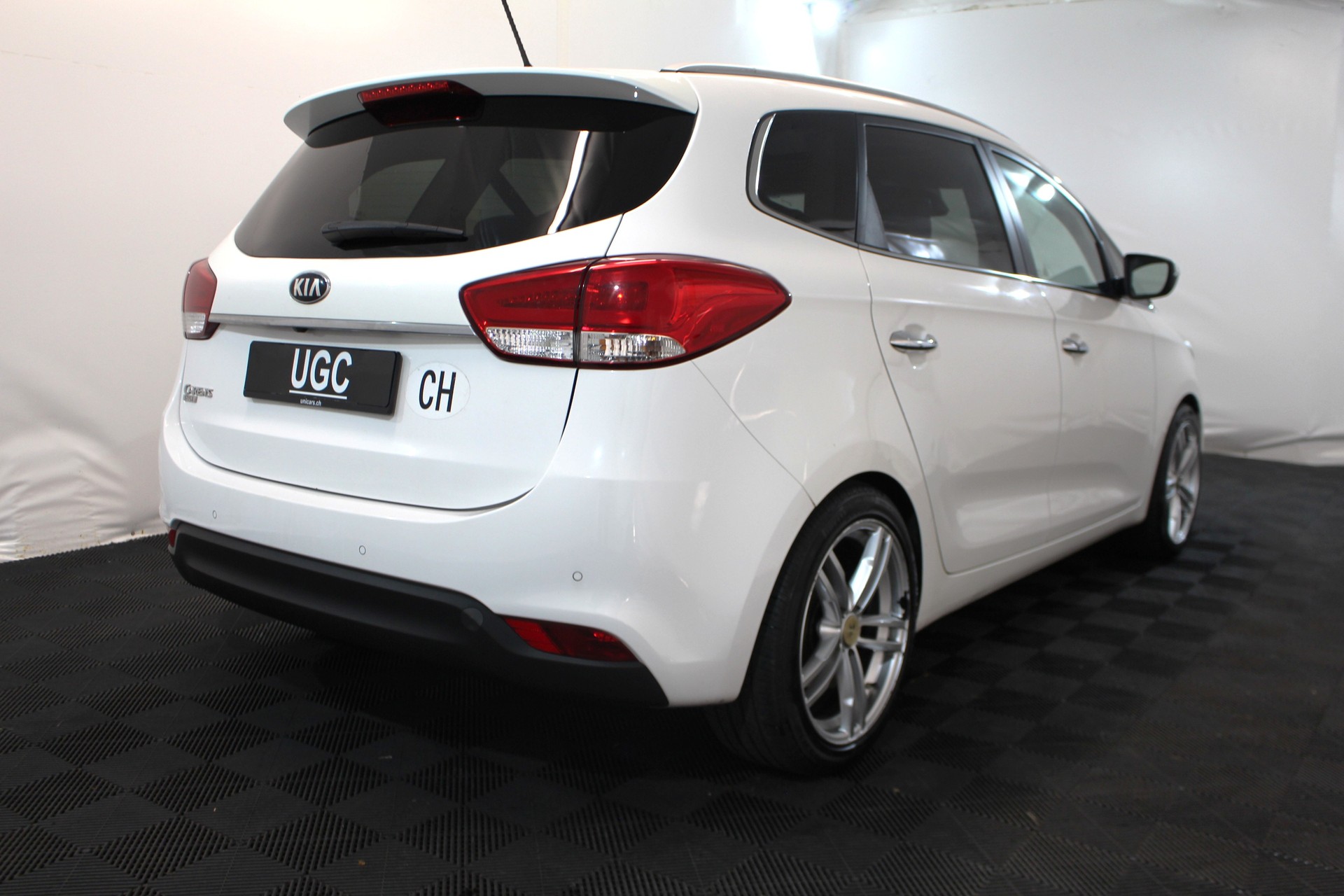 KIA Carens 1.7 CRDi Style-image-5