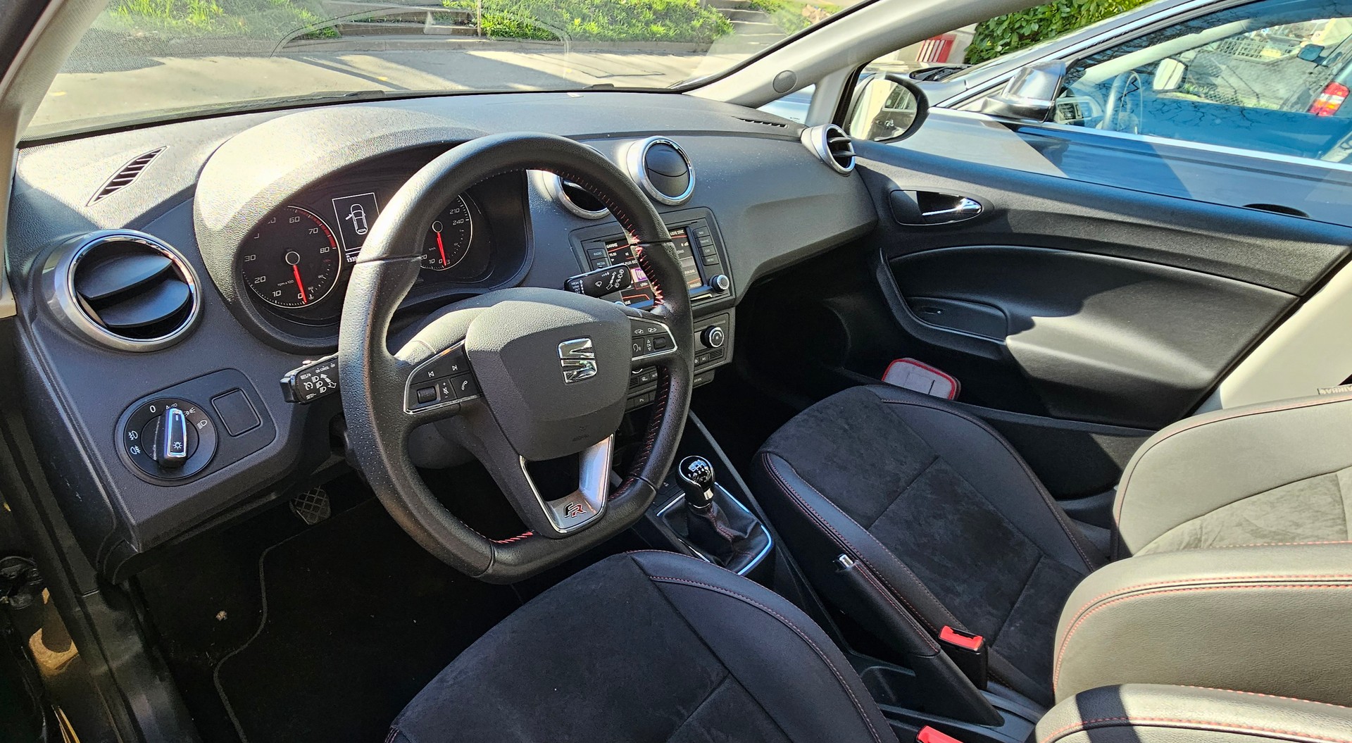 SEAT Ibiza 1.4 EcoTSI FR-image-8