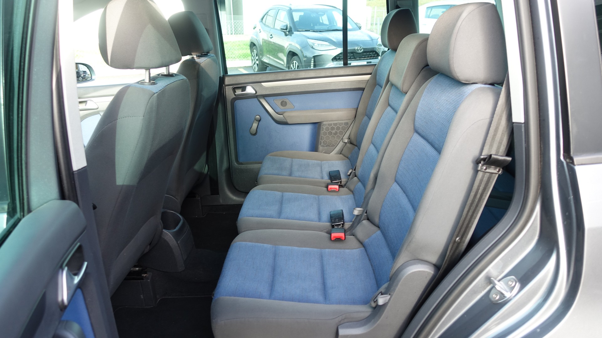 VW Touran 1.4 TSI Conceptline-image-4
