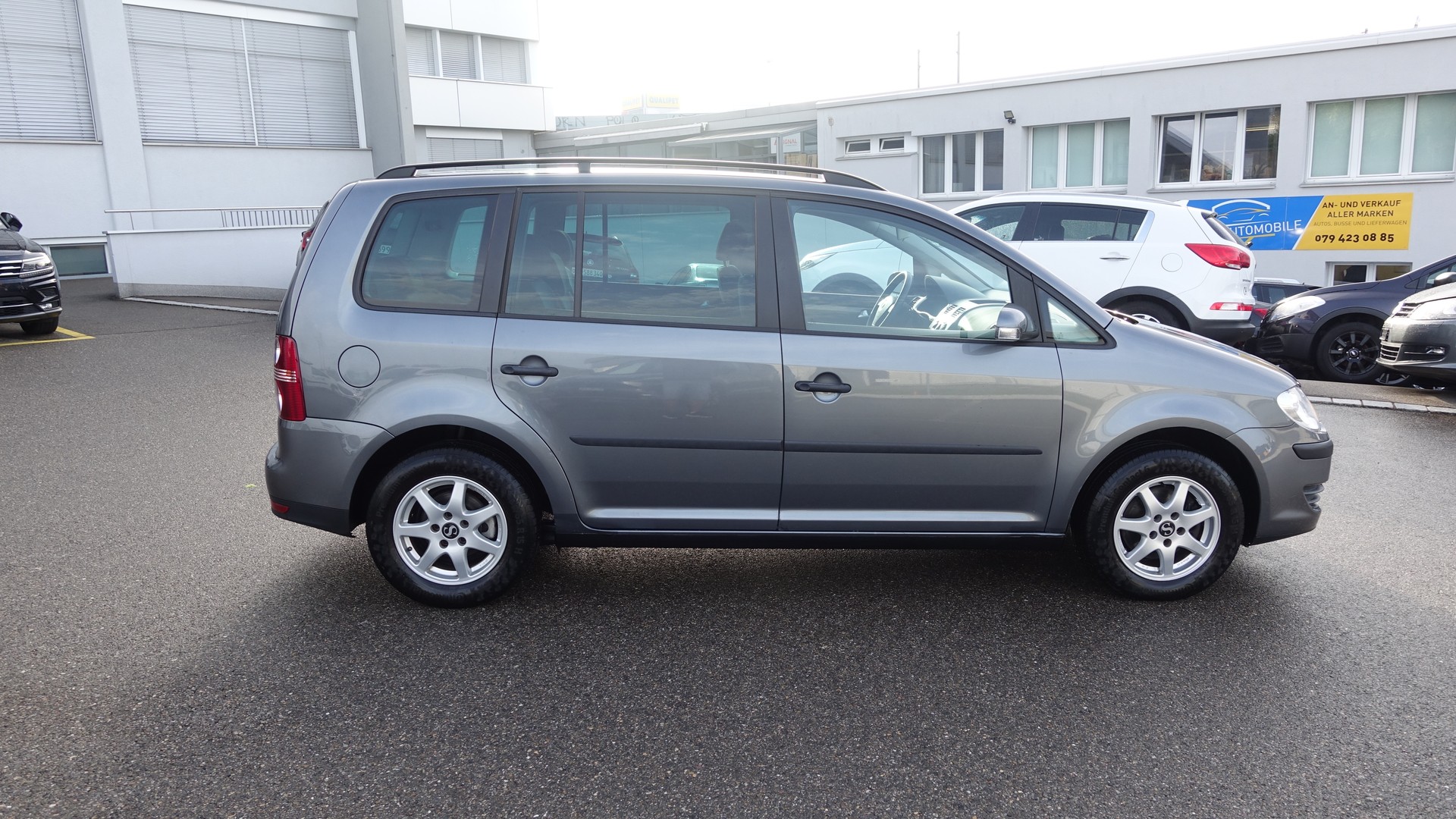 VW Touran 1.4 TSI Conceptline-image-2