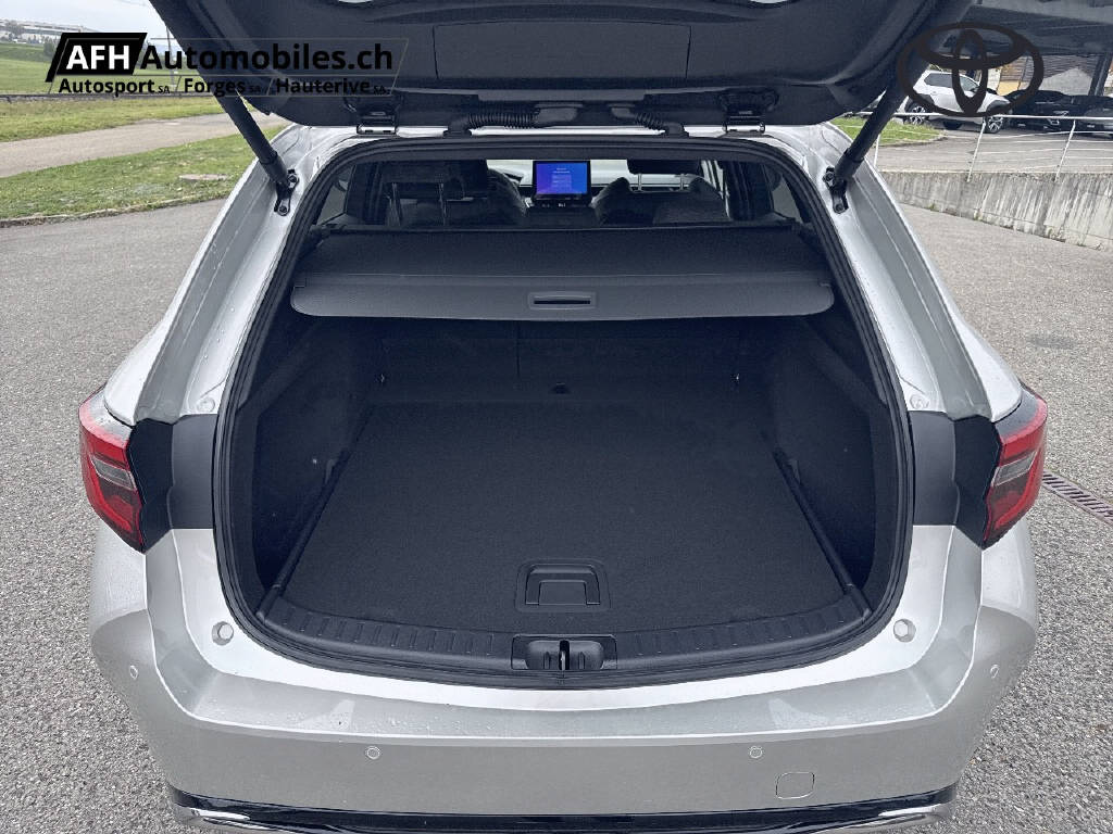 TOYOTA Corolla Touring Sports 1.8 HSD Trend-image-9