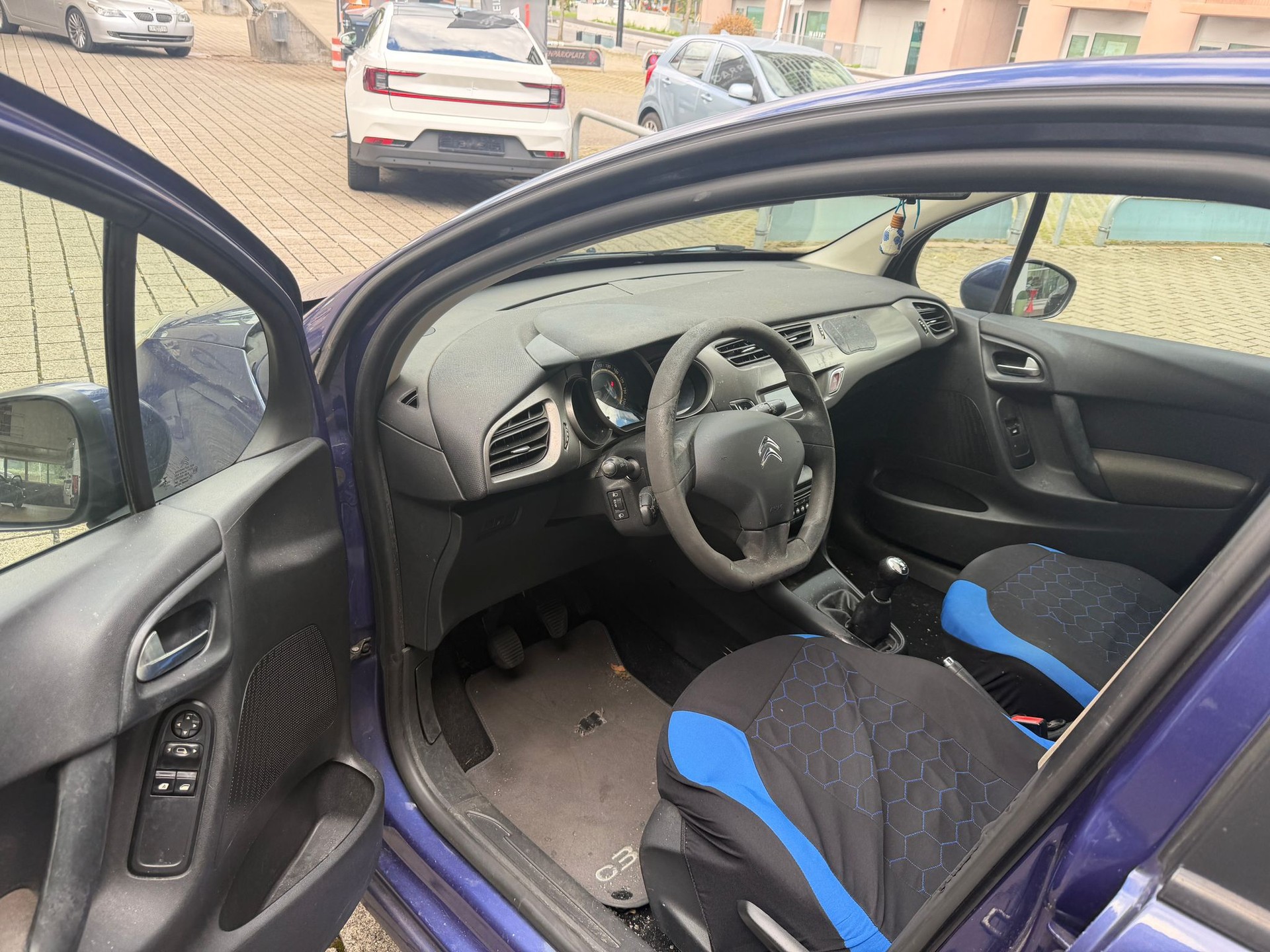 CITROEN C3 1.2i Sélection-image-19