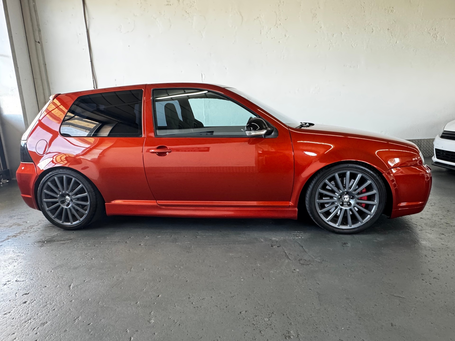 VW Golf R32 4Motion-image-6