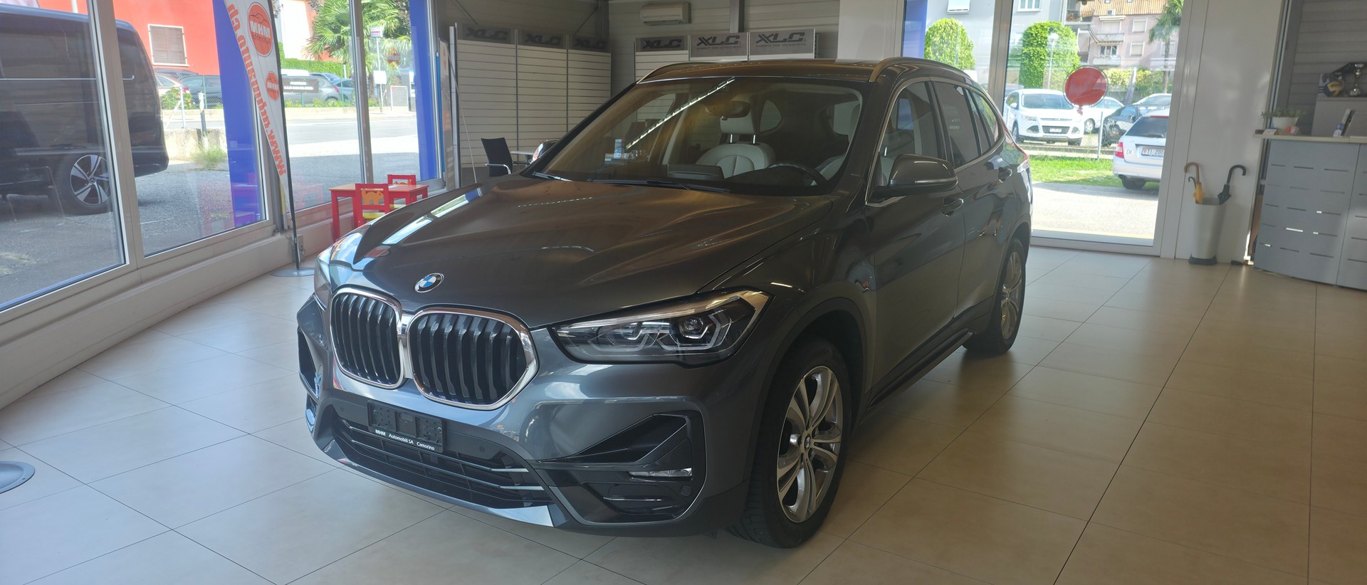 BMW X1 xDrive 18d Steptronic-image-0