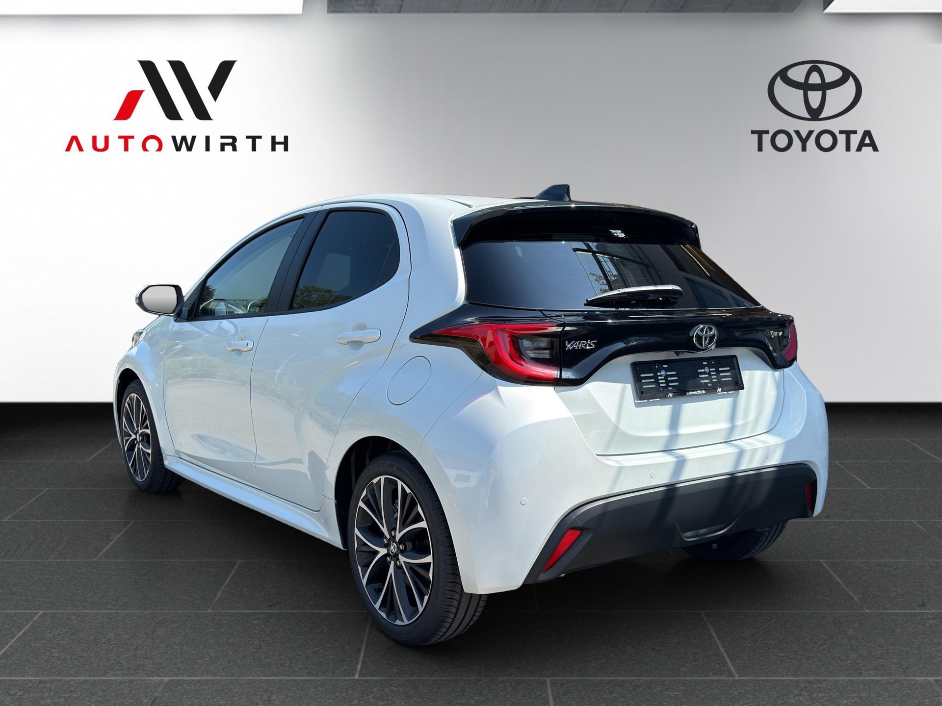 TOYOTA Yaris 1.5 VVT-i HSD Trend-image-6