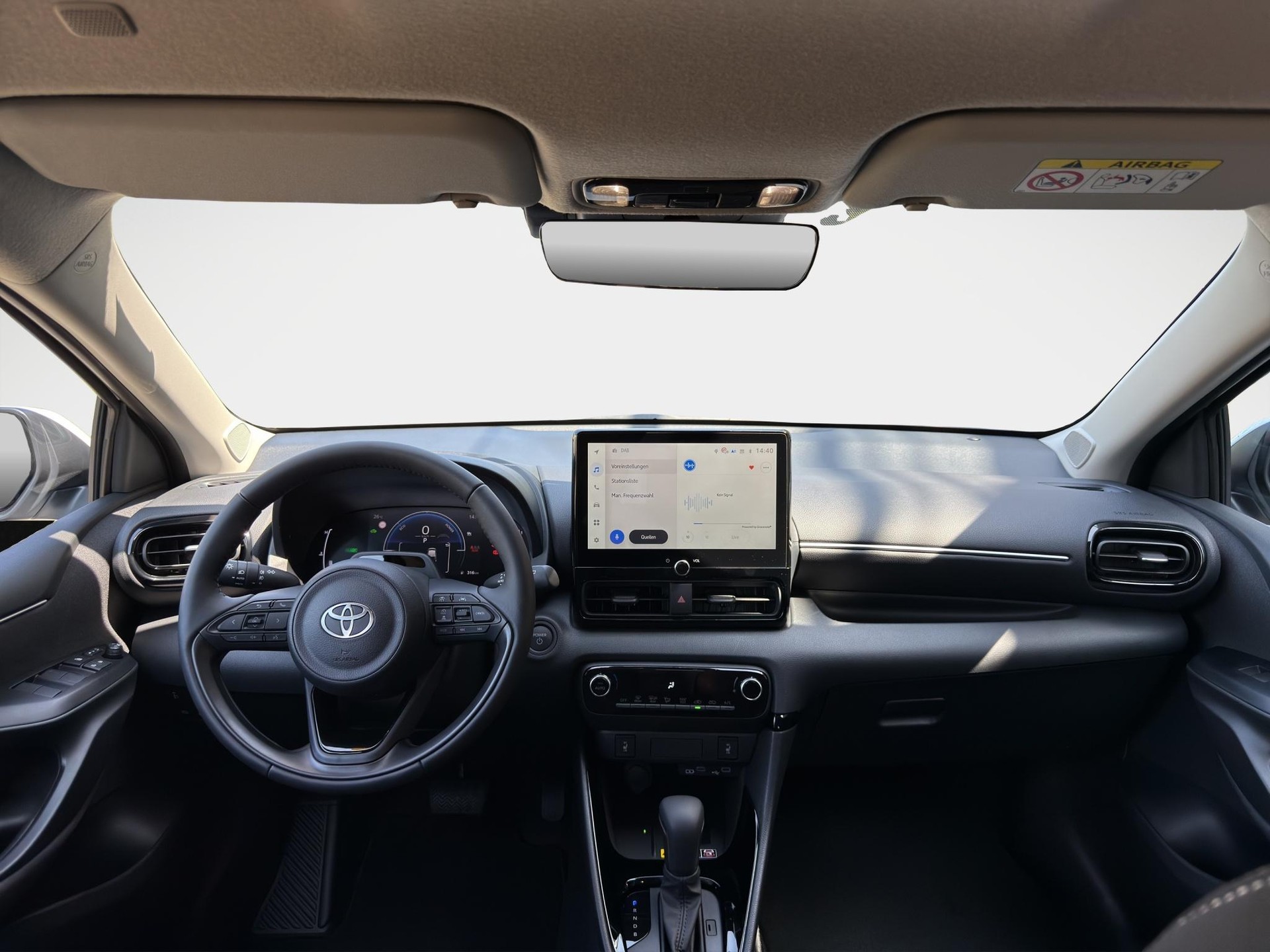 TOYOTA Yaris 1.5 VVT-i HSD Trend-image-11