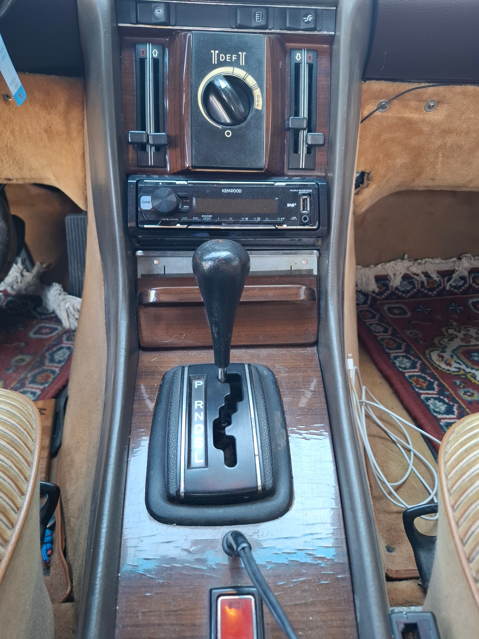 MERCEDES-BENZ Se-image-6
