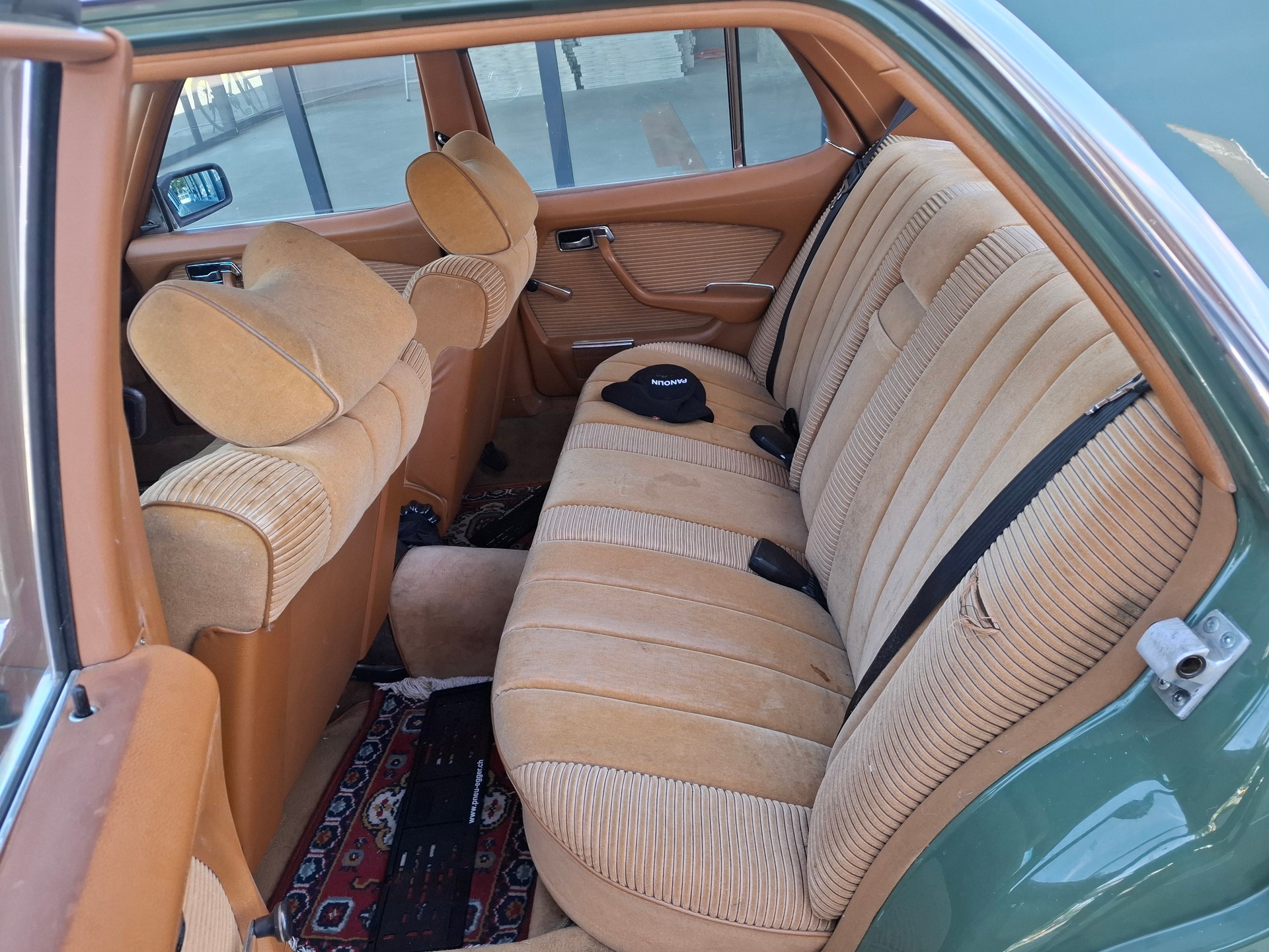 MERCEDES-BENZ Se-image-5