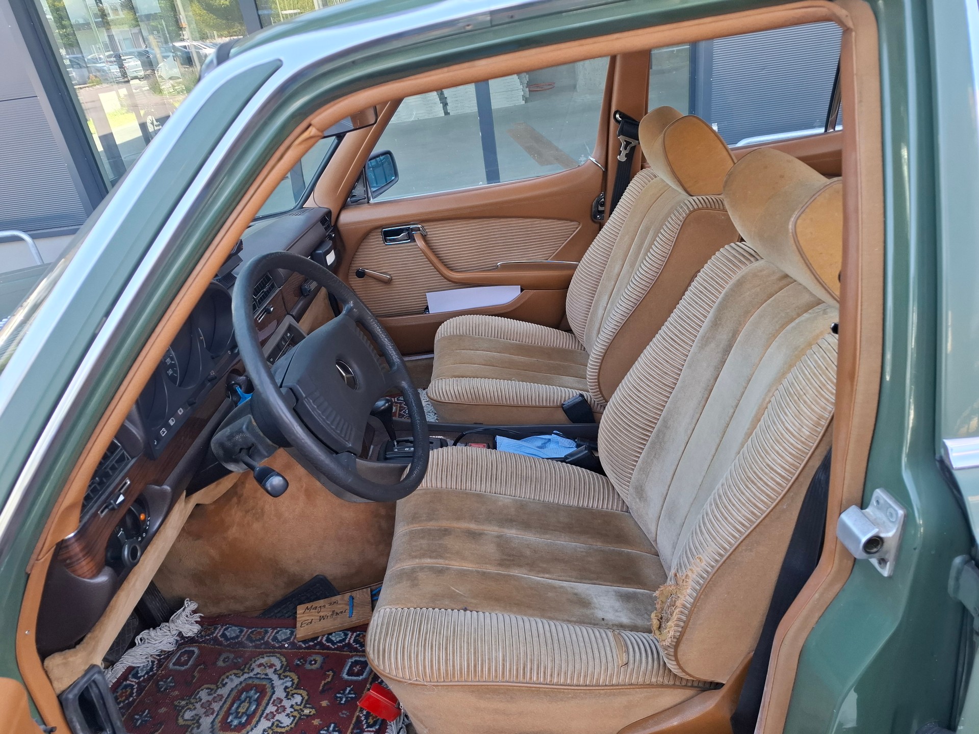 MERCEDES-BENZ Se-image-4
