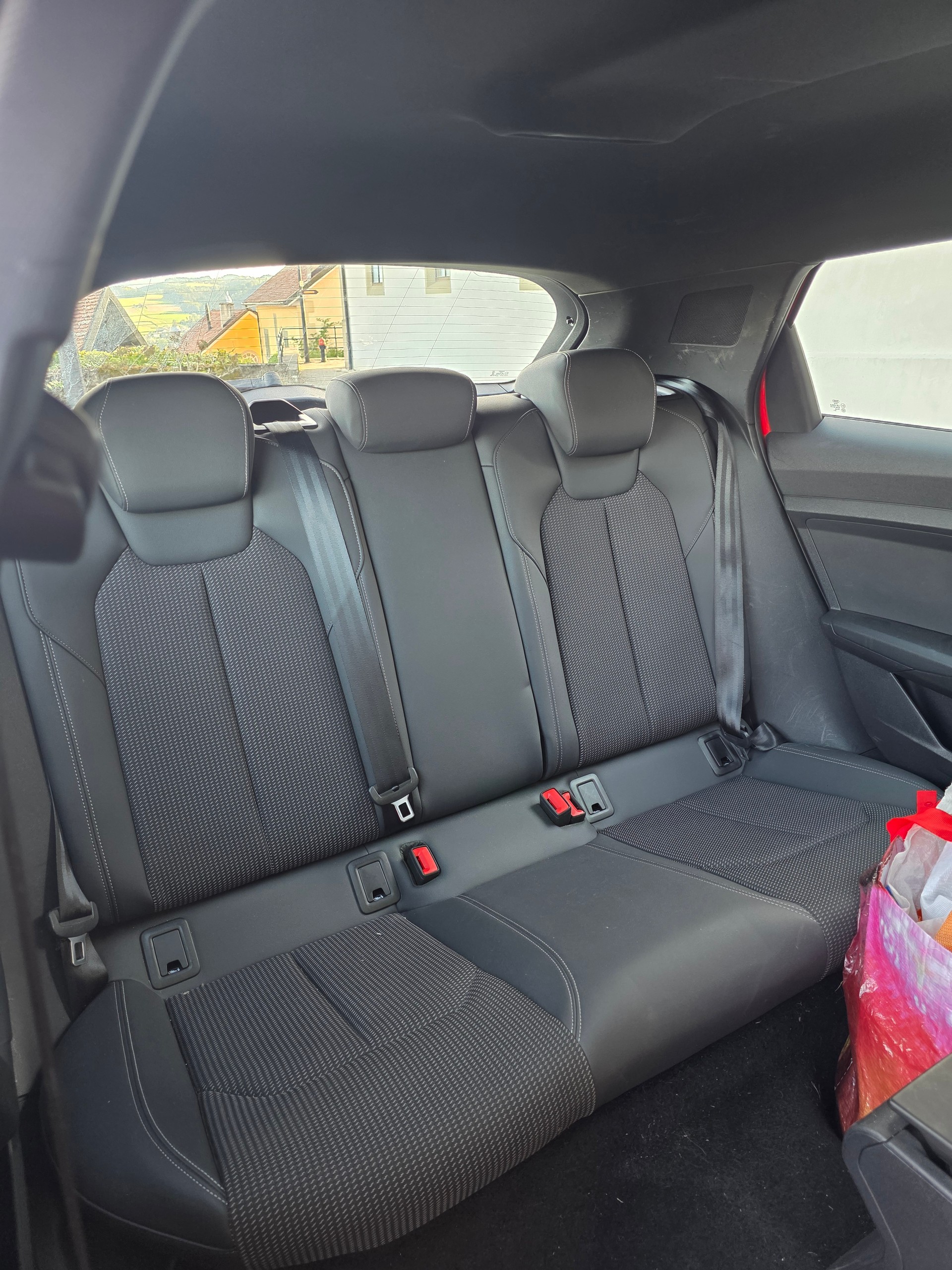 AUDI 1.0 30 TFSI S-Tronic-image-4