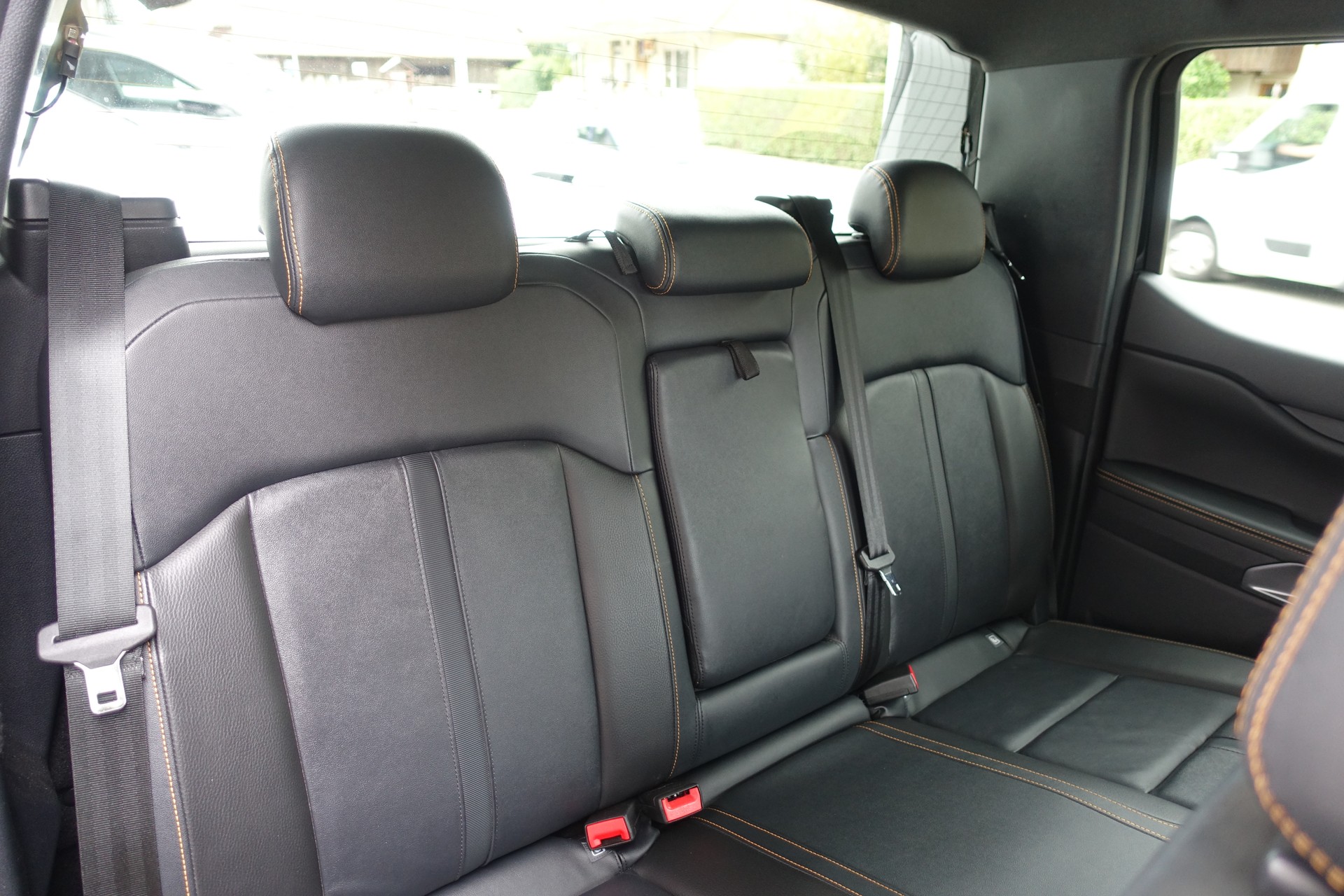 FORD Ranger Wildtrak 2.0 Eco Blue e-4WD Automat-image-13