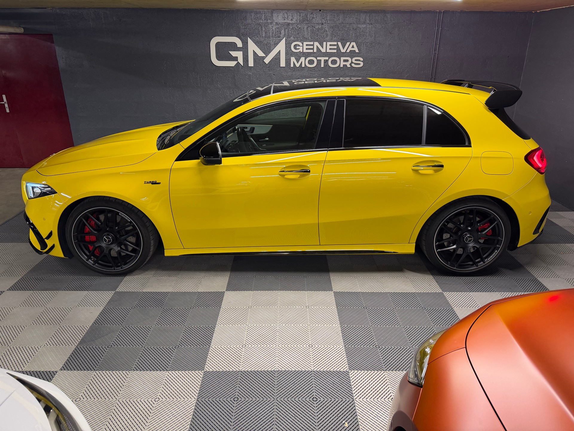 MERCEDES-BENZ A 45 S AMG 4Matic+ Speedshift-image-6