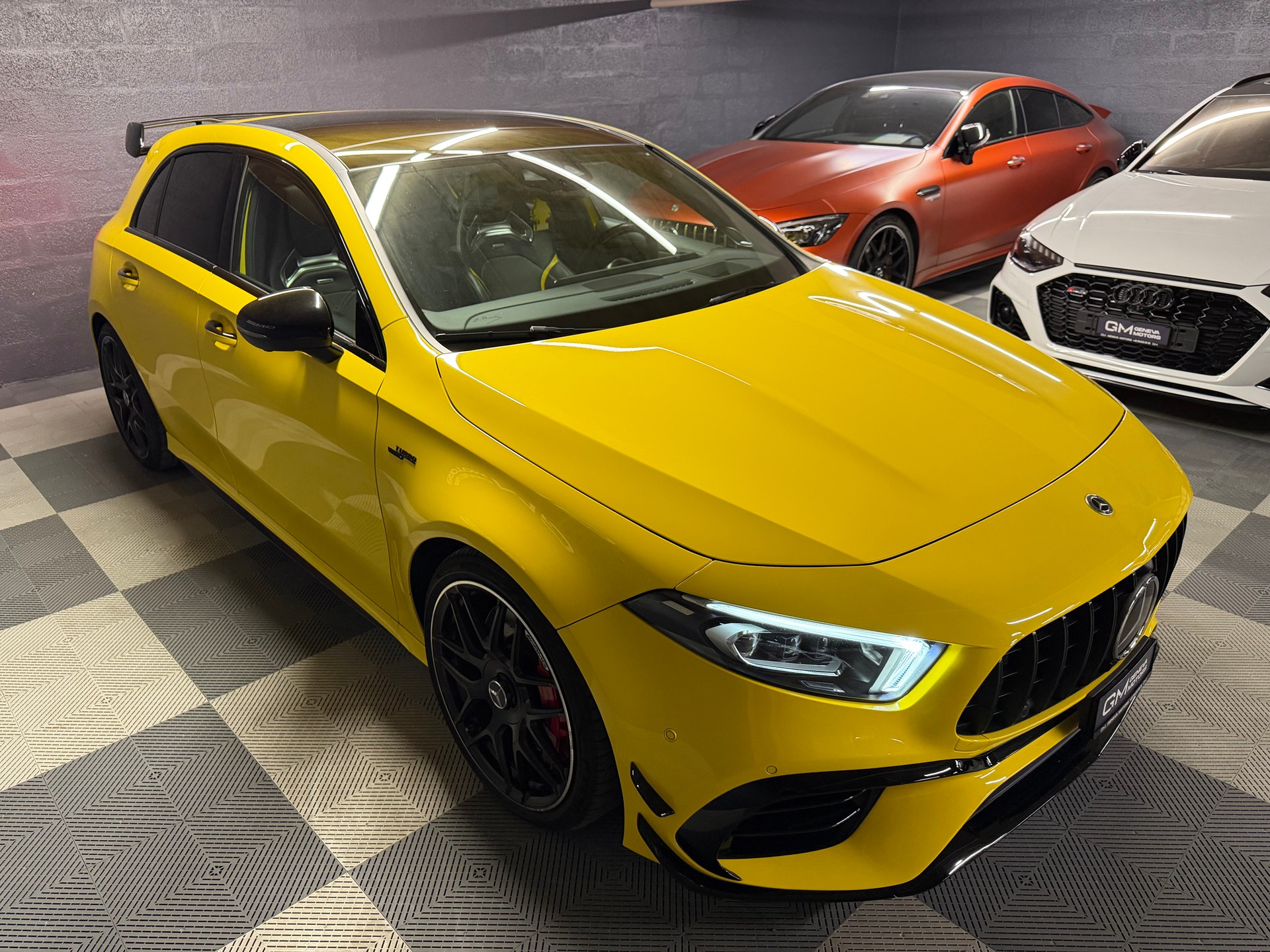 MERCEDES-BENZ A 45 S AMG 4Matic+ Speedshift-image-2
