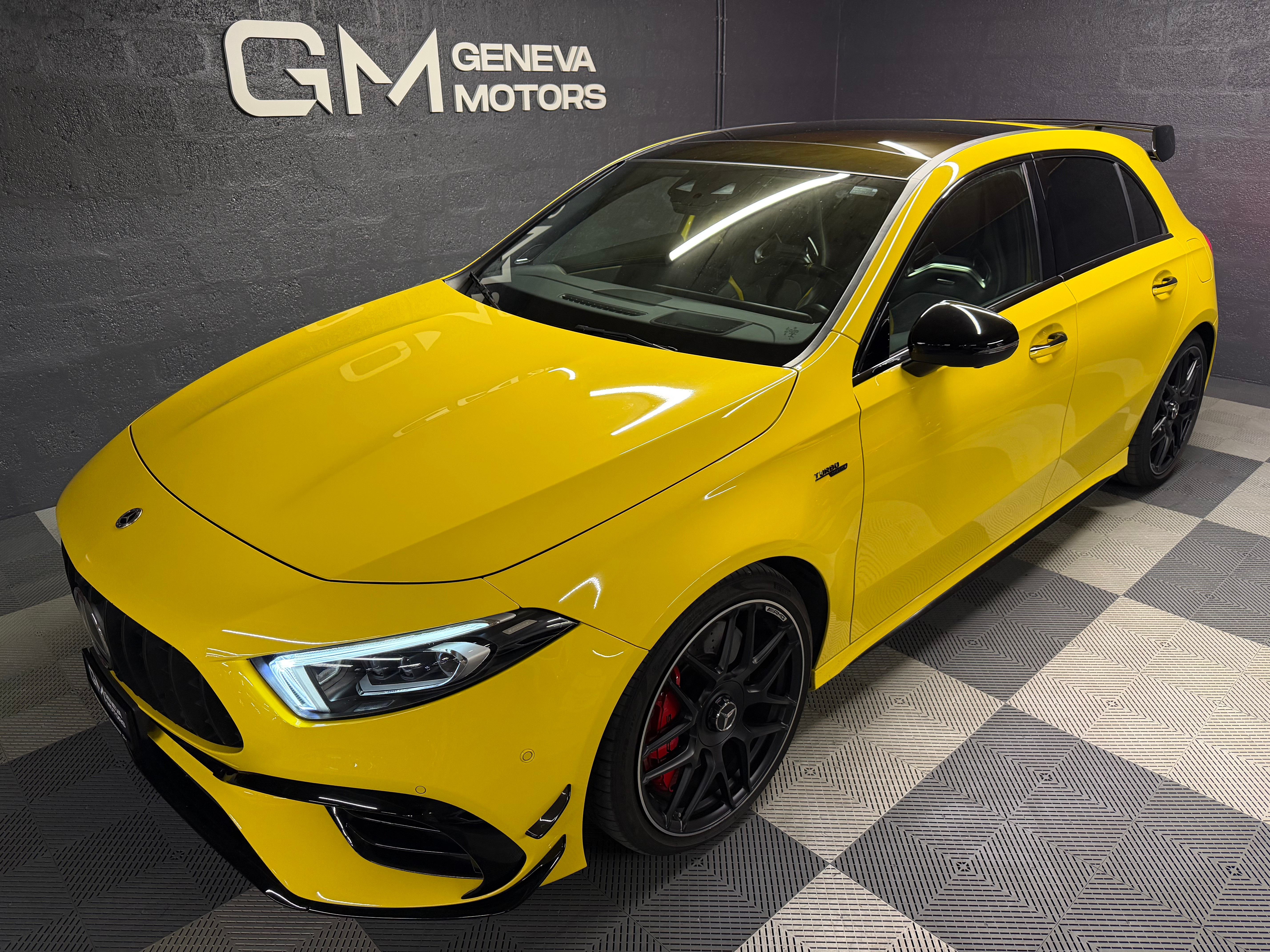 MERCEDES-BENZ A 45 S AMG 4Matic+ Speedshift — slika 1