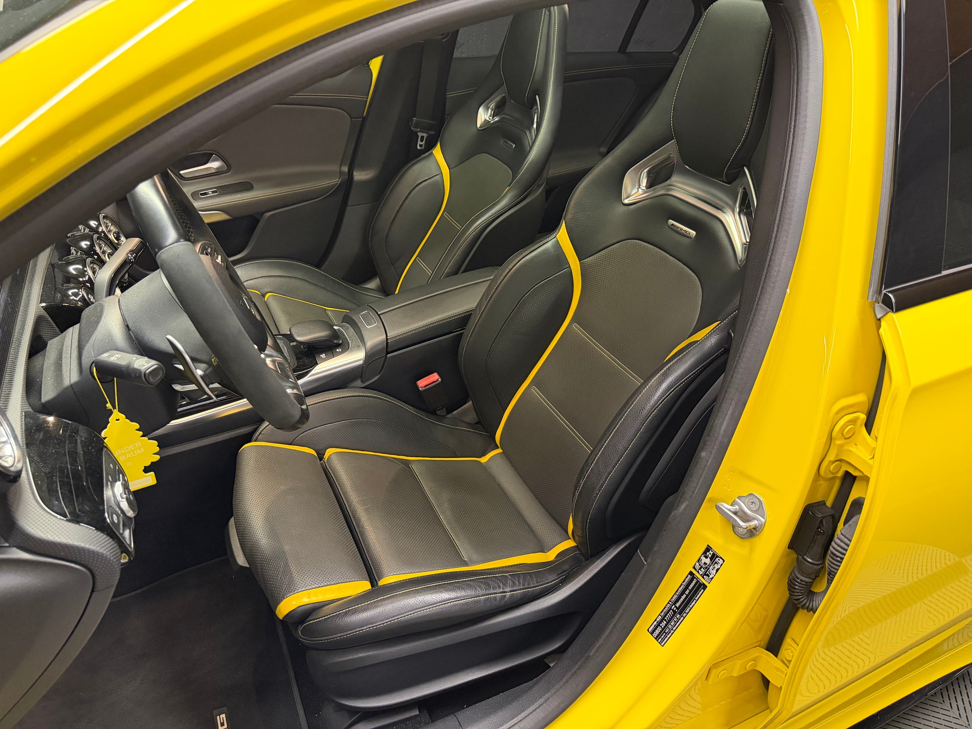 MERCEDES-BENZ A 45 S AMG 4Matic+ Speedshift-image-7