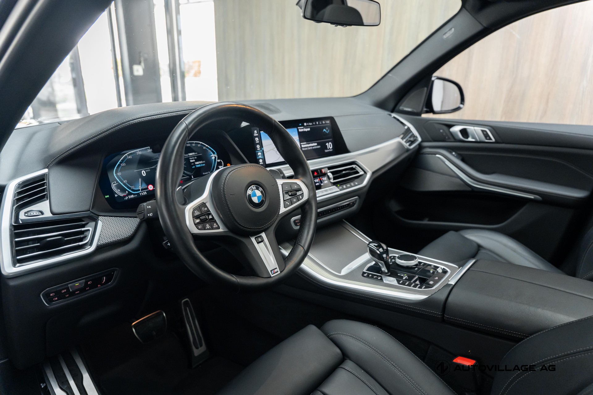 BMW X5 xDrive45e M Sport Steptronic-showroom-element-3