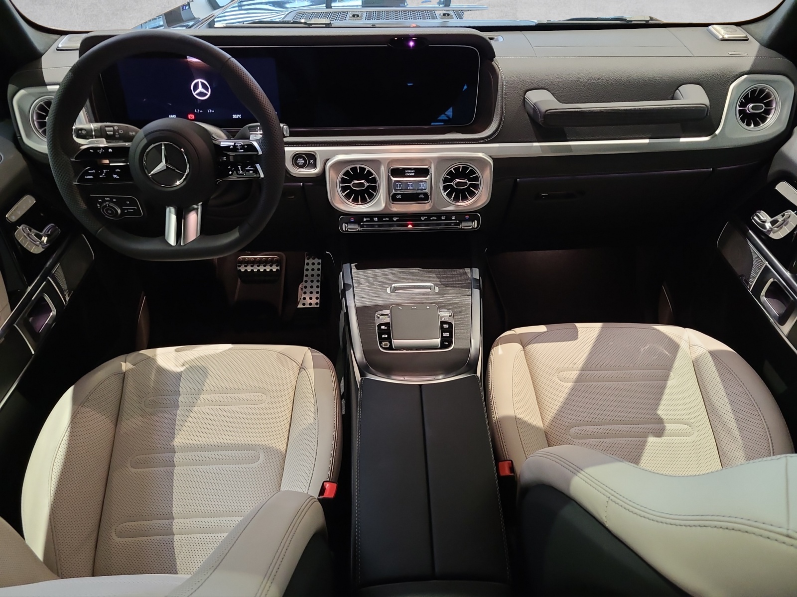 MERCEDES-BENZ G 450 d AMG Line W465-showroom-element-3