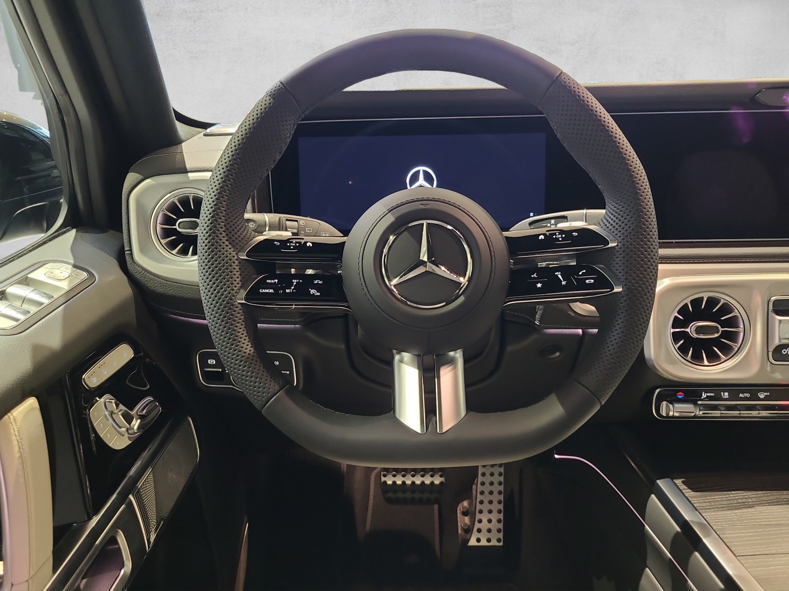 MERCEDES-BENZ G 450 d AMG Line W465-image-4