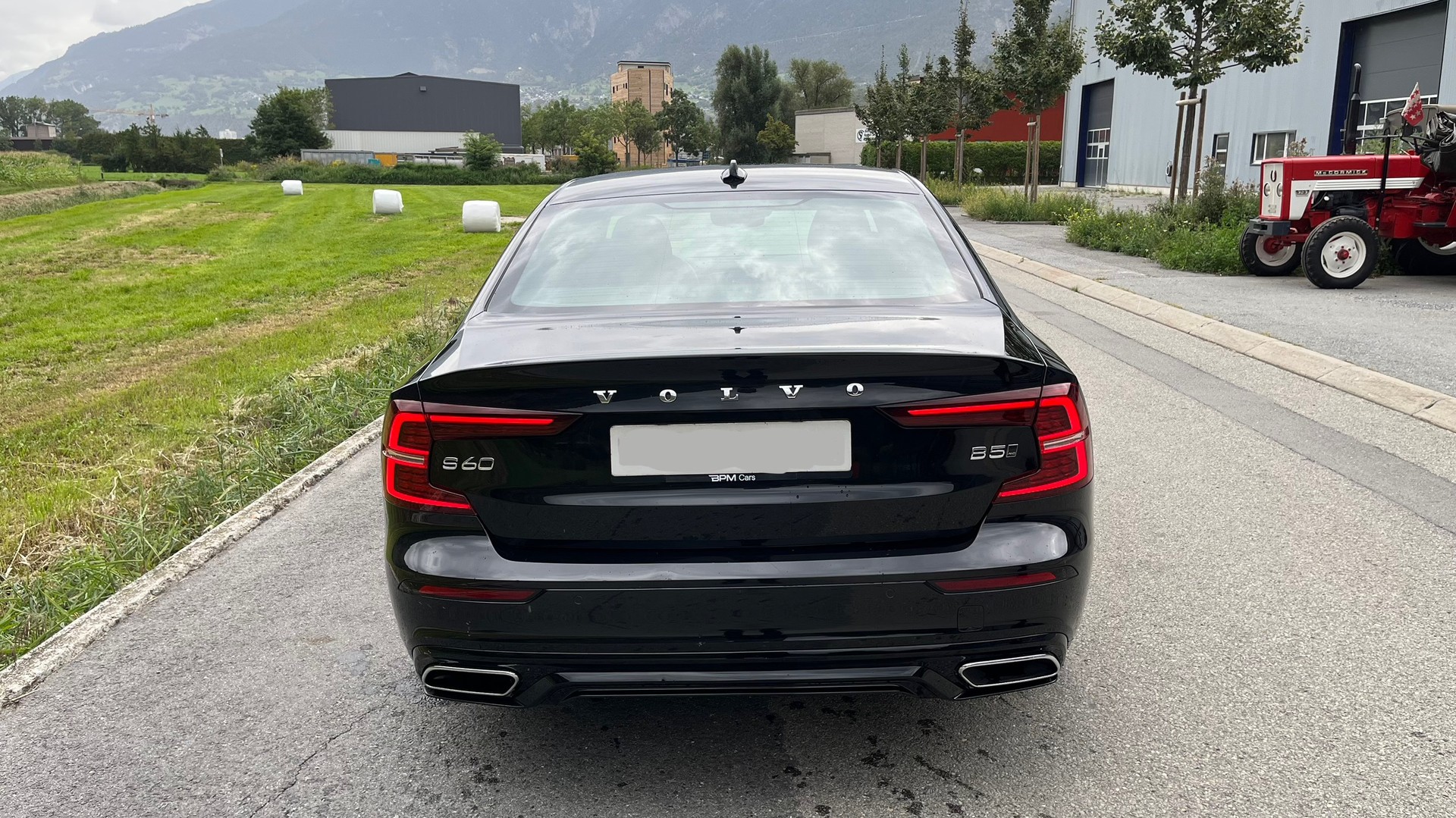 VOLVO S60 B5 AWD Benzin Mild Hybrid Plus Dark Geartronic-image-3