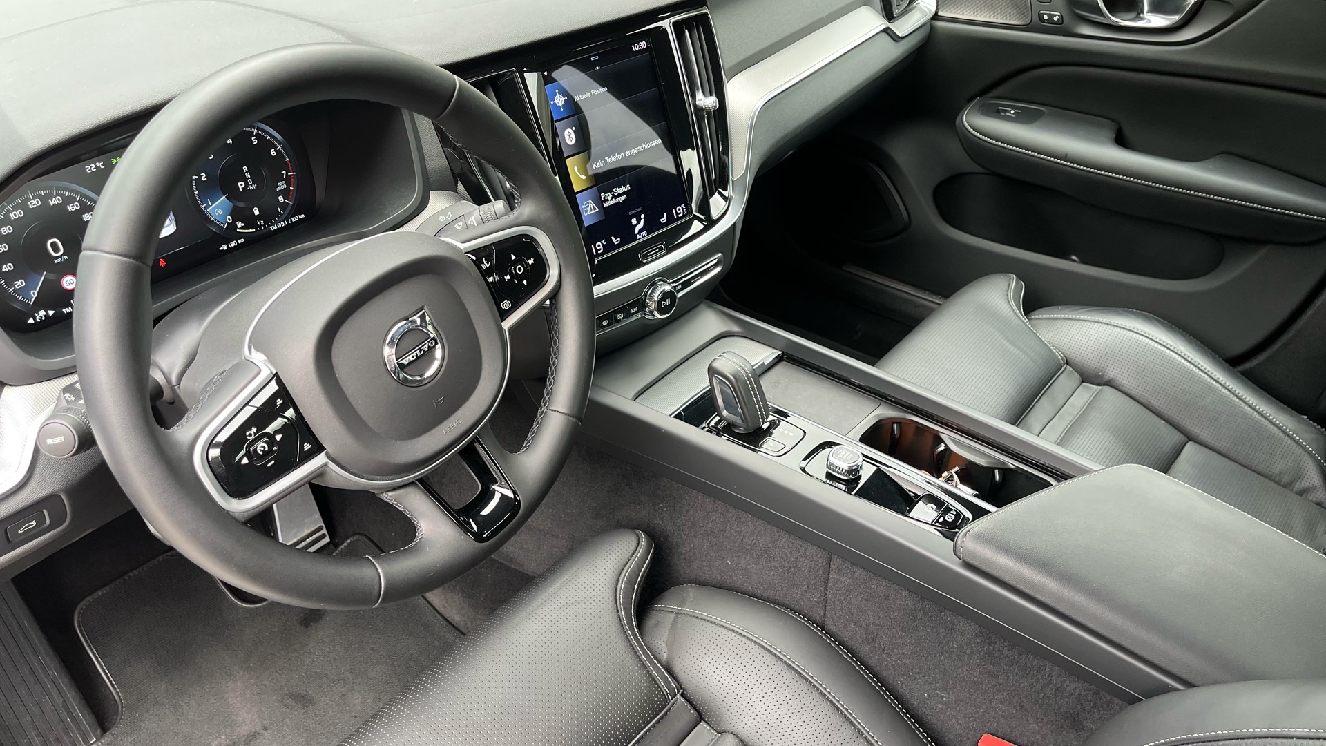 VOLVO S60 B5 AWD Benzin Mild Hybrid Plus Dark Geartronic-image-8