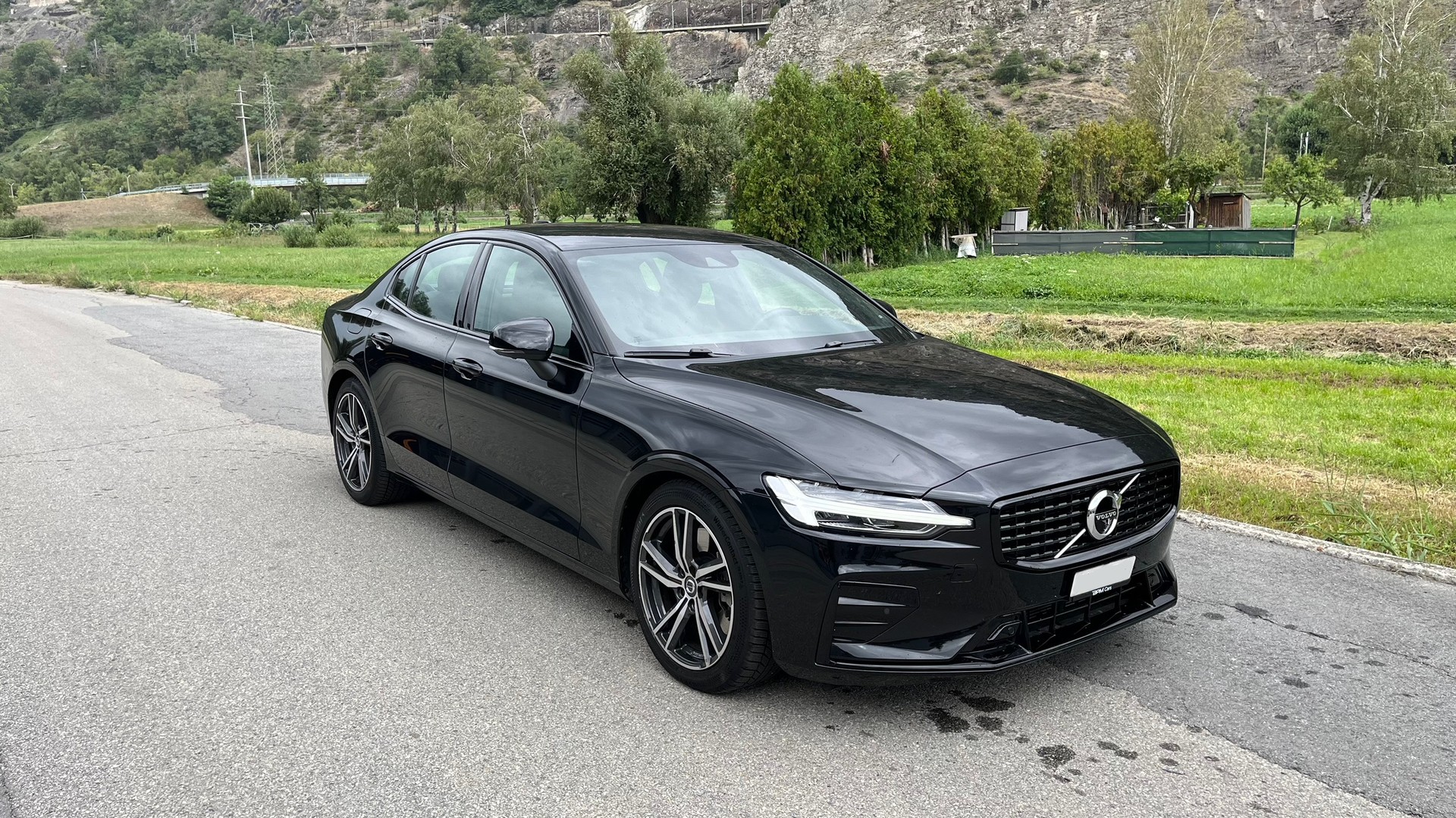 VOLVO S60 B5 AWD Benzin Mild Hybrid Plus Dark Geartronic-image-6