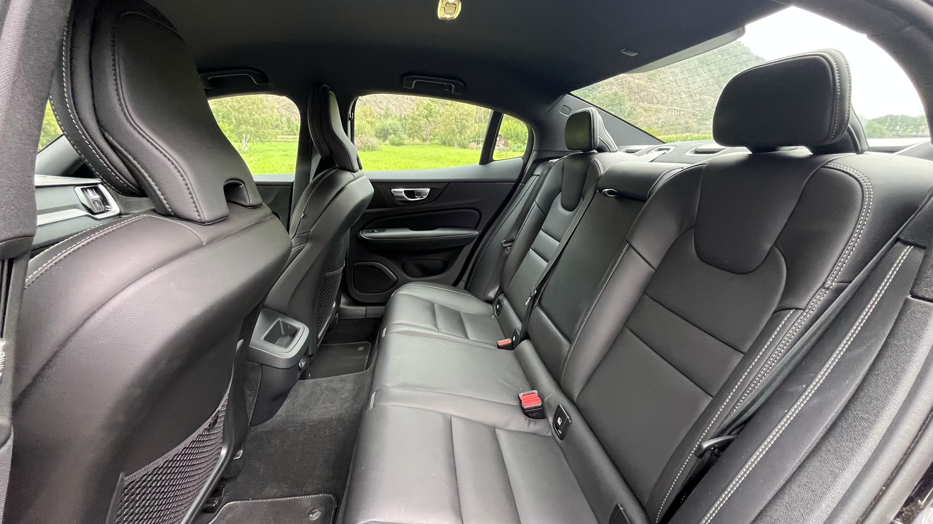 VOLVO S60 B5 AWD Benzin Mild Hybrid Plus Dark Geartronic-image-10
