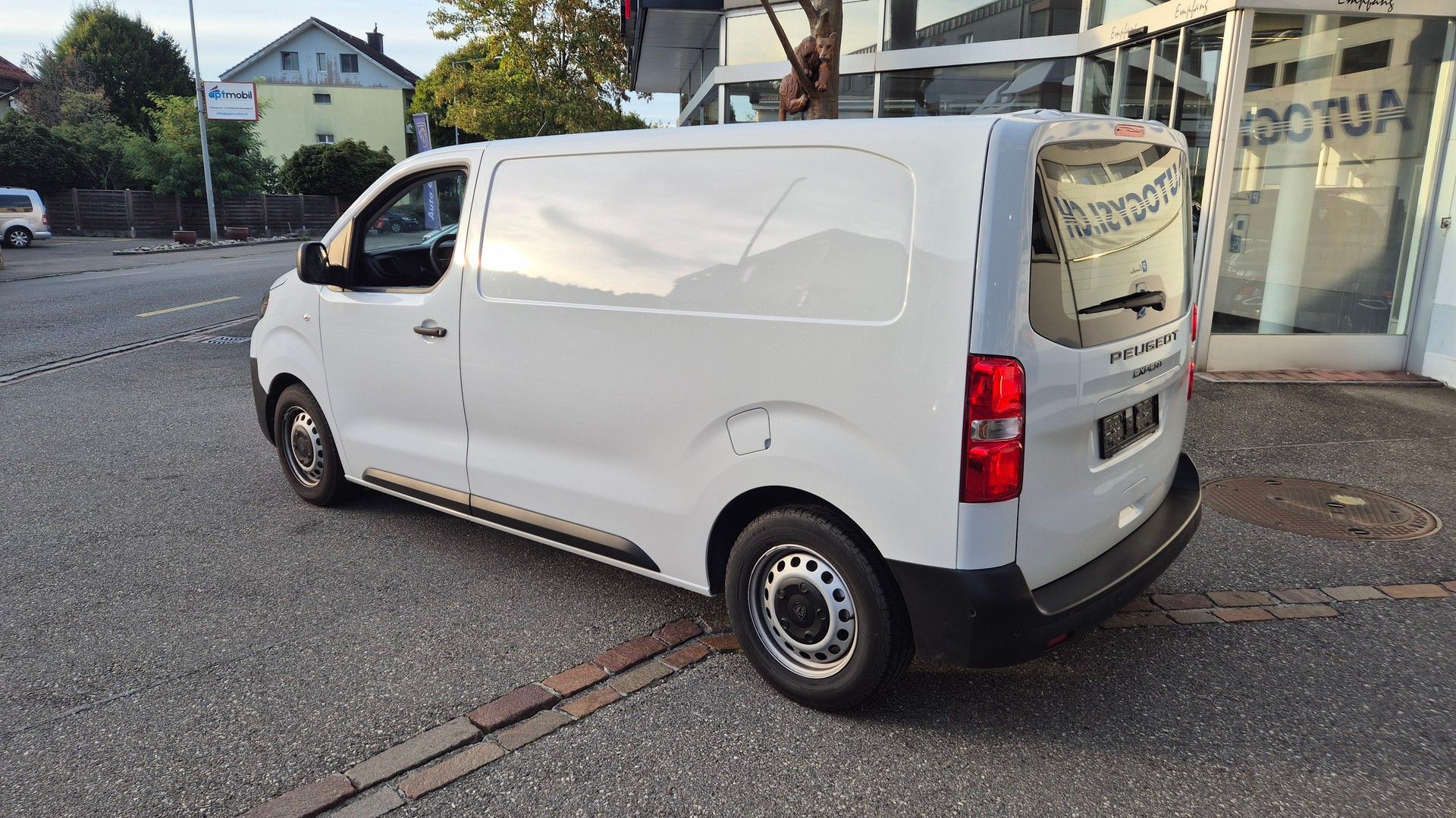 PEUGEOT Expert HDi145 *Vollausstattung* mit Bott Ausbau-image-1