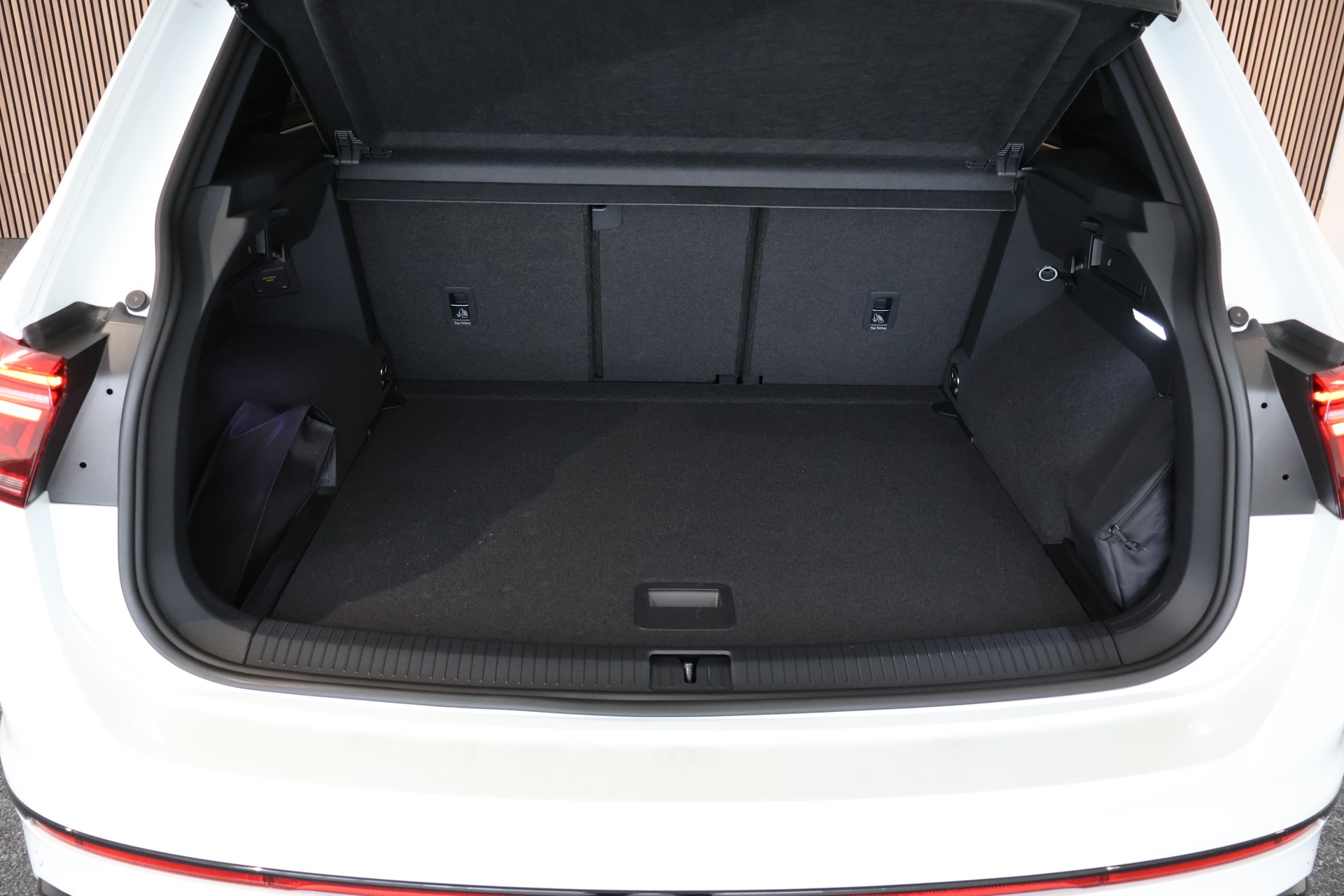 VW Tiguan 2.0TSI R-Line 4Motion DSG-image-11
