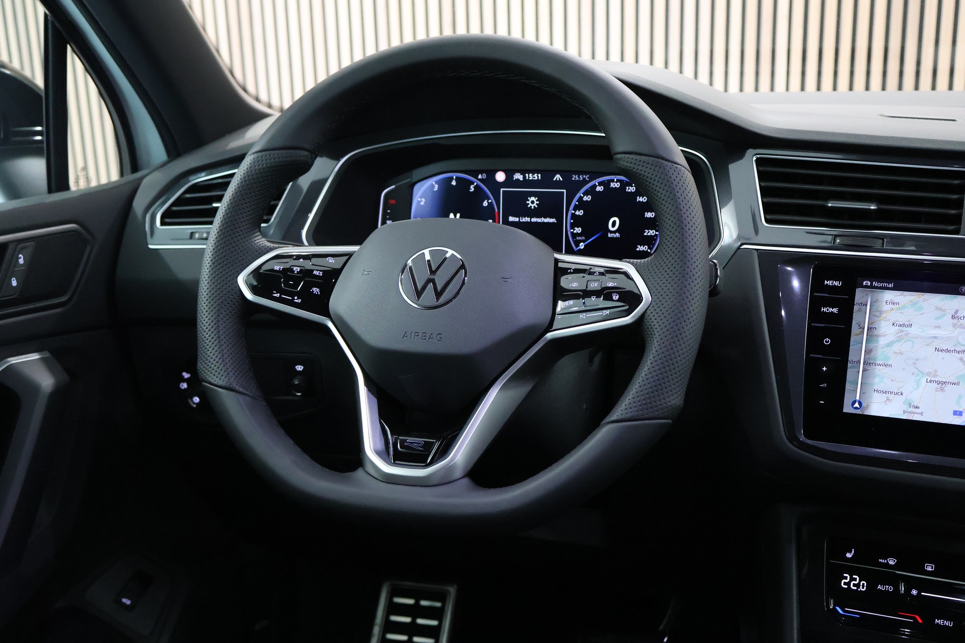 VW Tiguan 2.0TSI R-Line 4Motion DSG-image-14