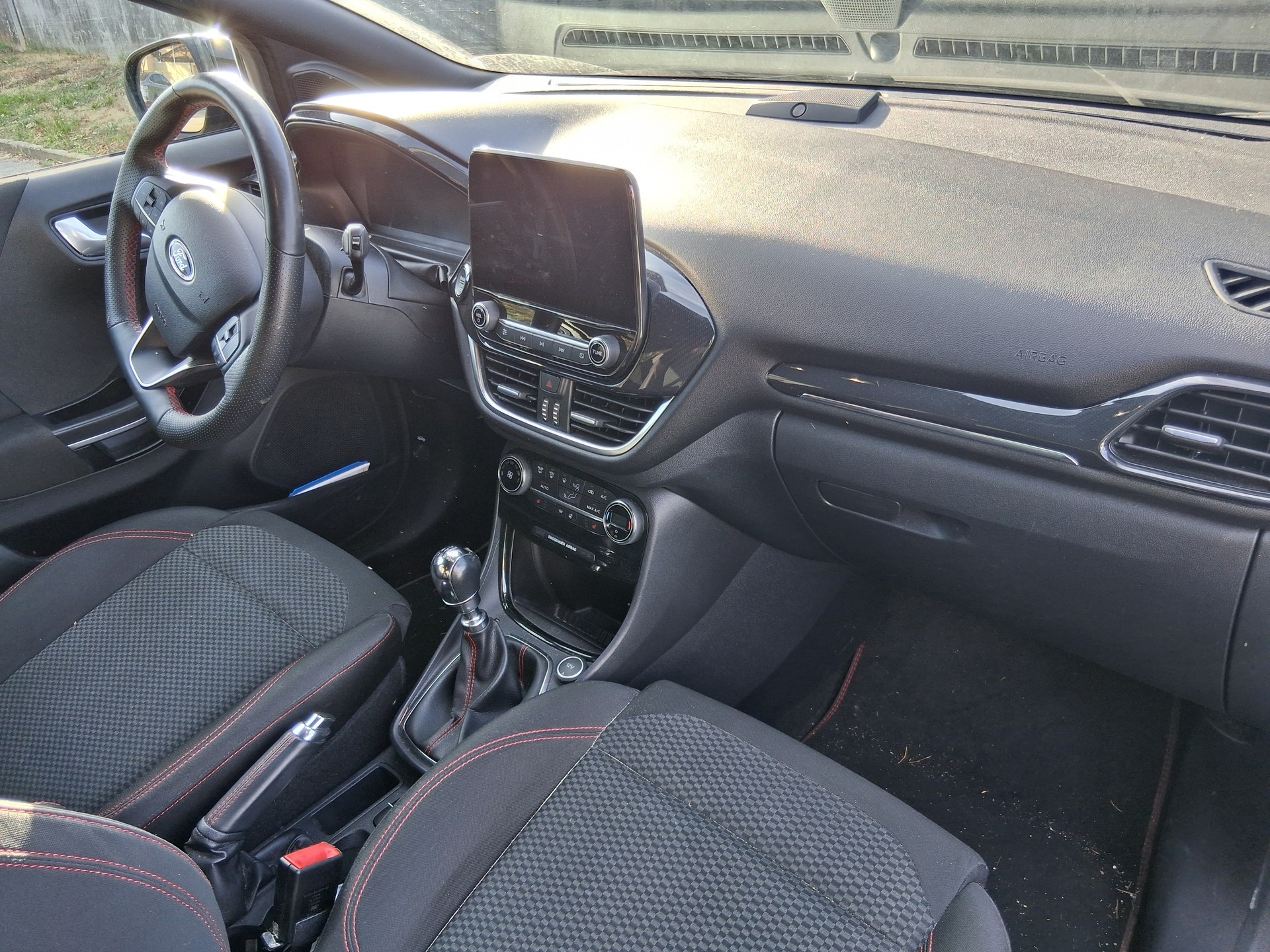 FORD 1.0 EcoB Hybrid 155 ST-Line-image-4