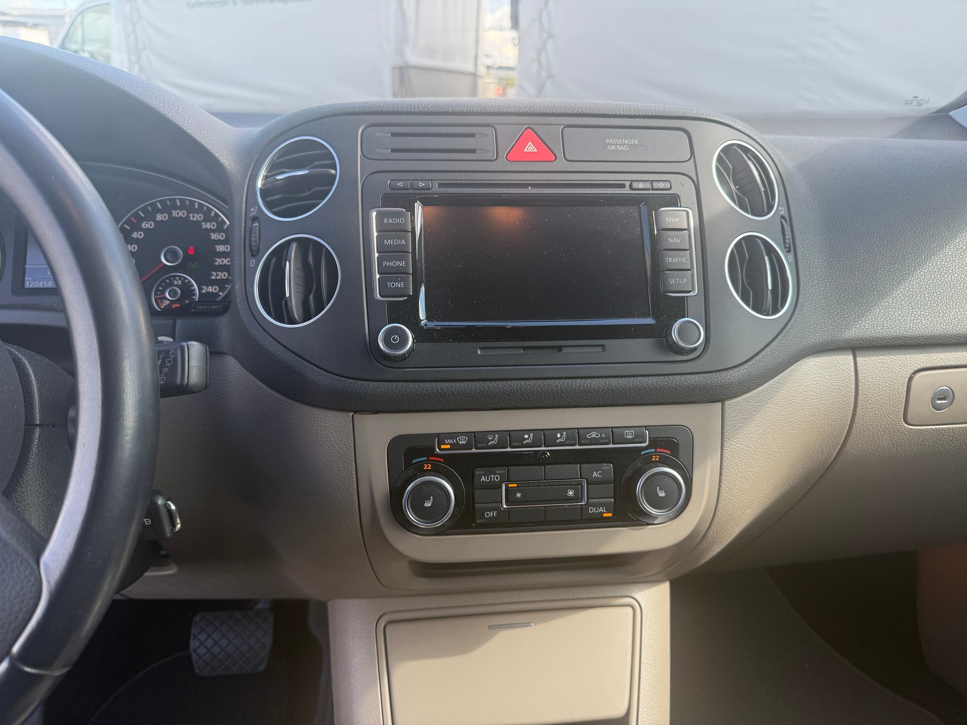 VW Golf Plus 1.4 TSI Team DSG-image-6