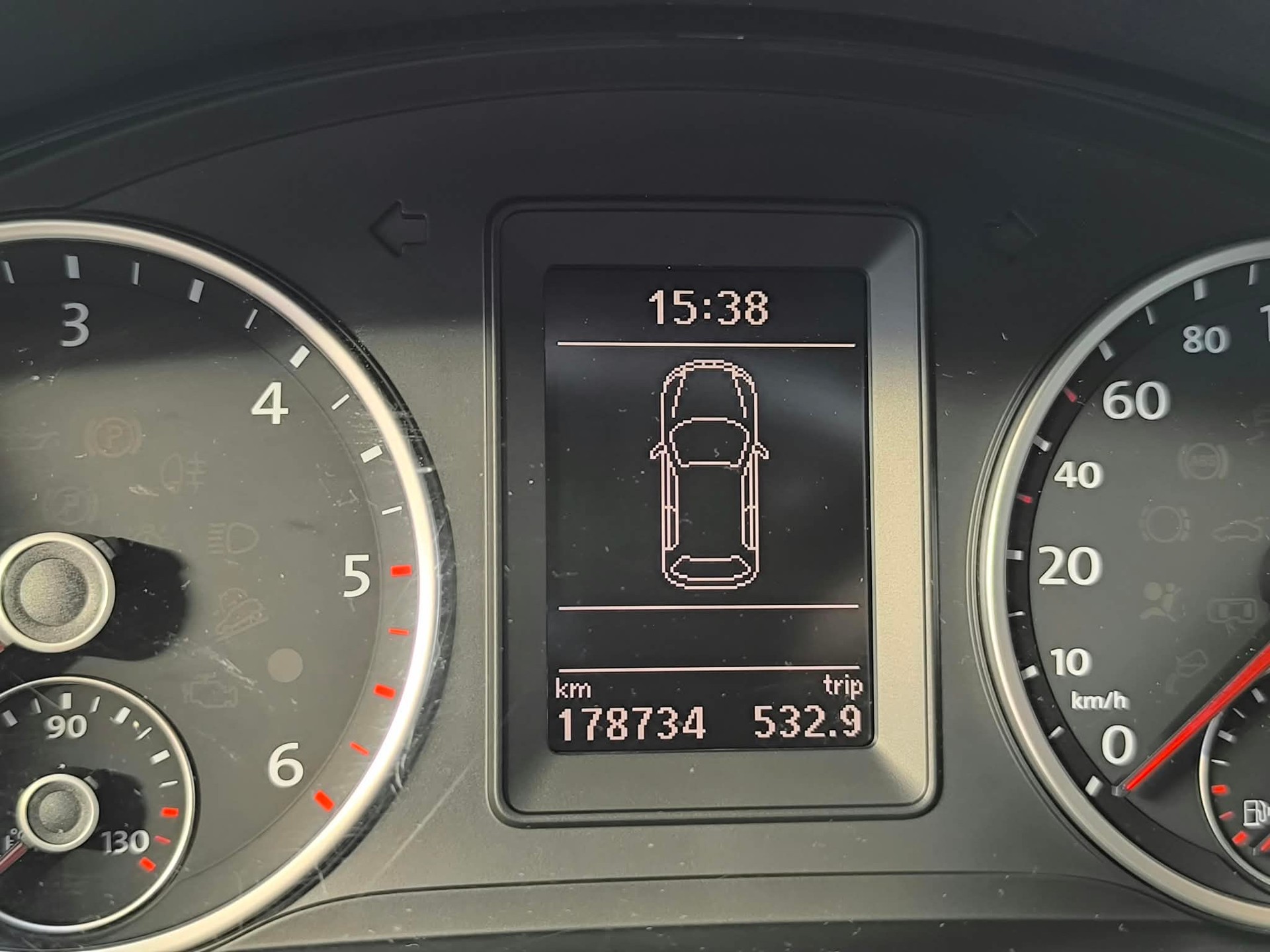 VW Tiguan 2.0 TDI BlueMotion Start 4Motion DSG-image-11