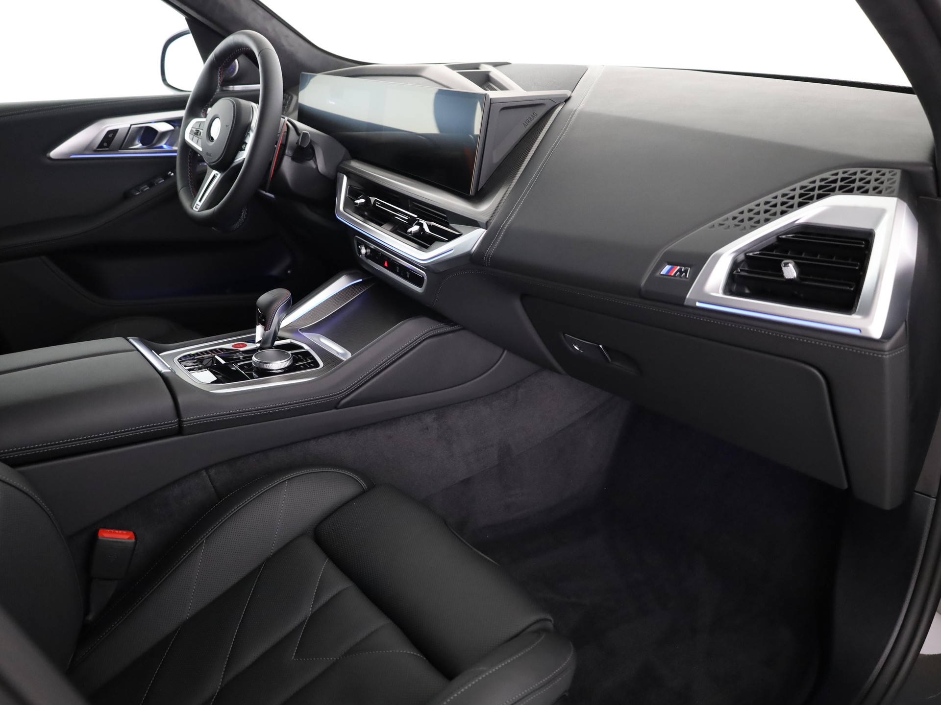 BMW XM G09 50e Plug-in Hybrid-image-13