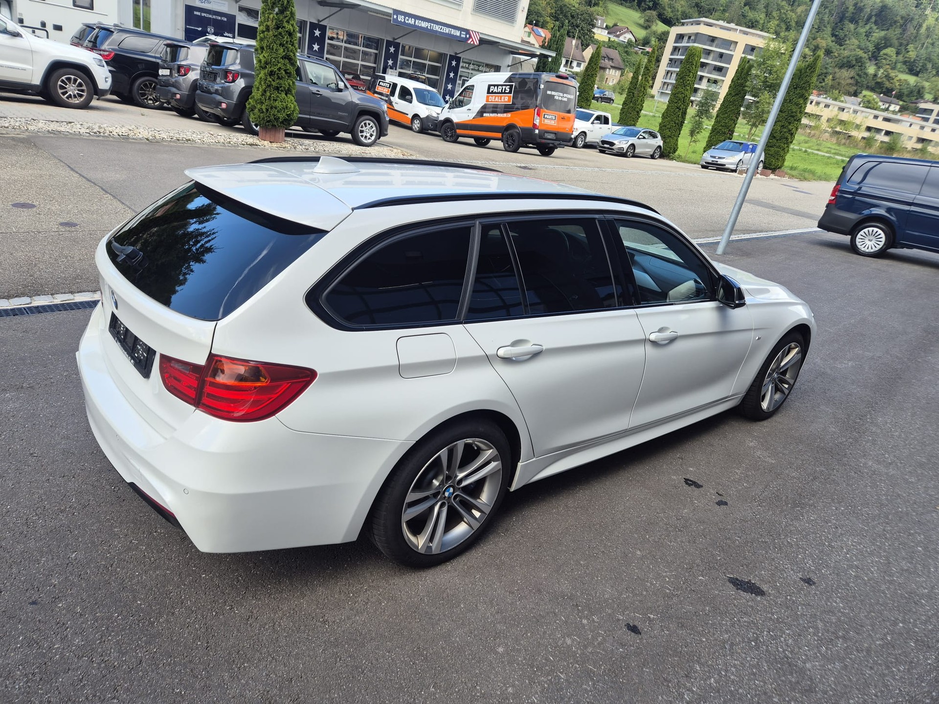BMW 335d xDrive Touring Sport Line M Sport-image-3