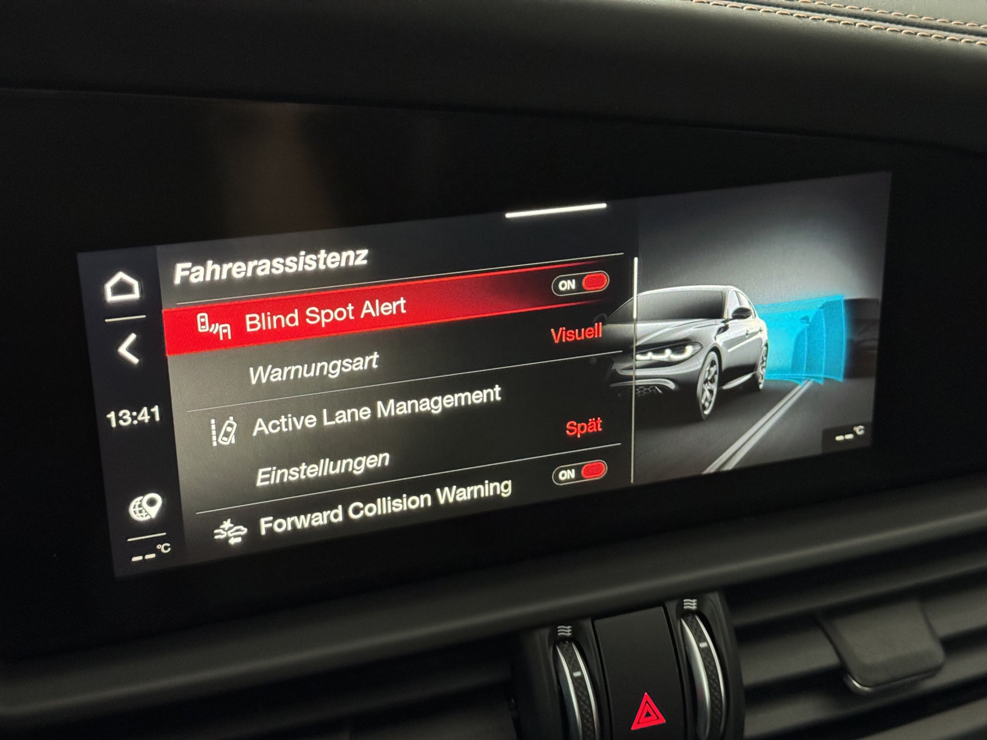 ALFA ROMEO Giulia 2.0 Q4 Intensa Sky "Sonder-Edition mit Panorama-Glasschiebedach"-image-24