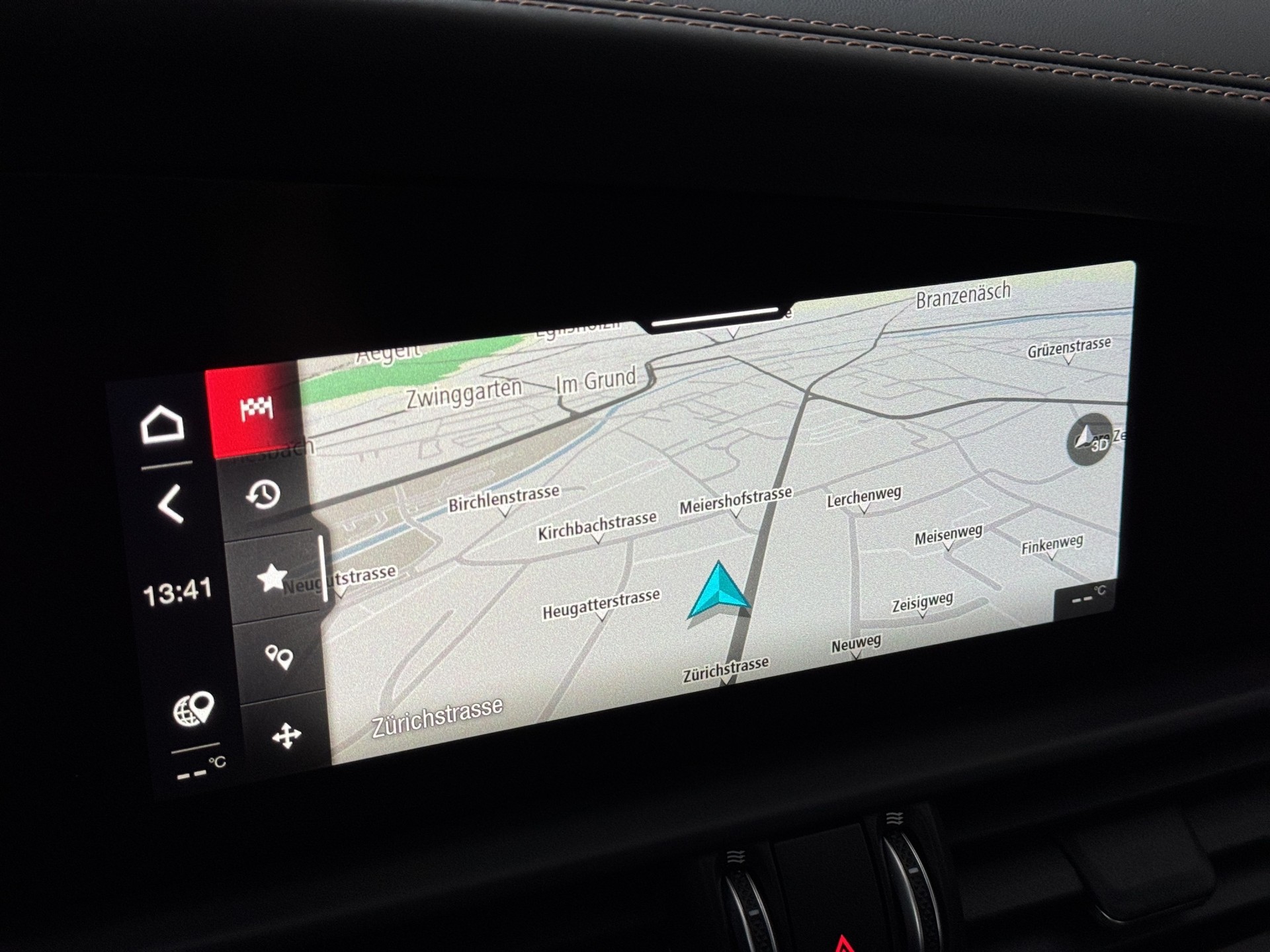 ALFA ROMEO Giulia 2.0 Q4 Intensa Sky "Sonder-Edition mit Panorama-Glasschiebedach"-image-21