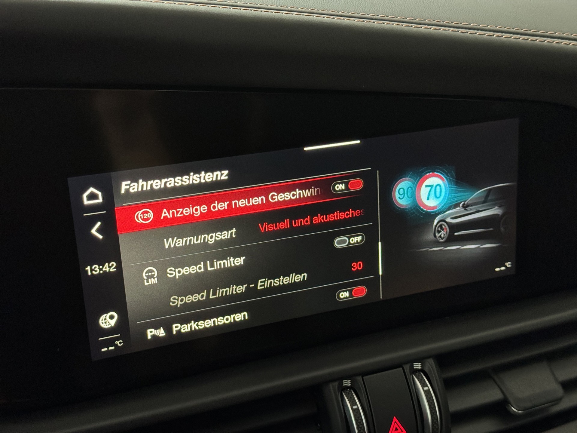 ALFA ROMEO Giulia 2.0 Q4 Intensa Sky "Sonder-Edition mit Panorama-Glasschiebedach"-image-26