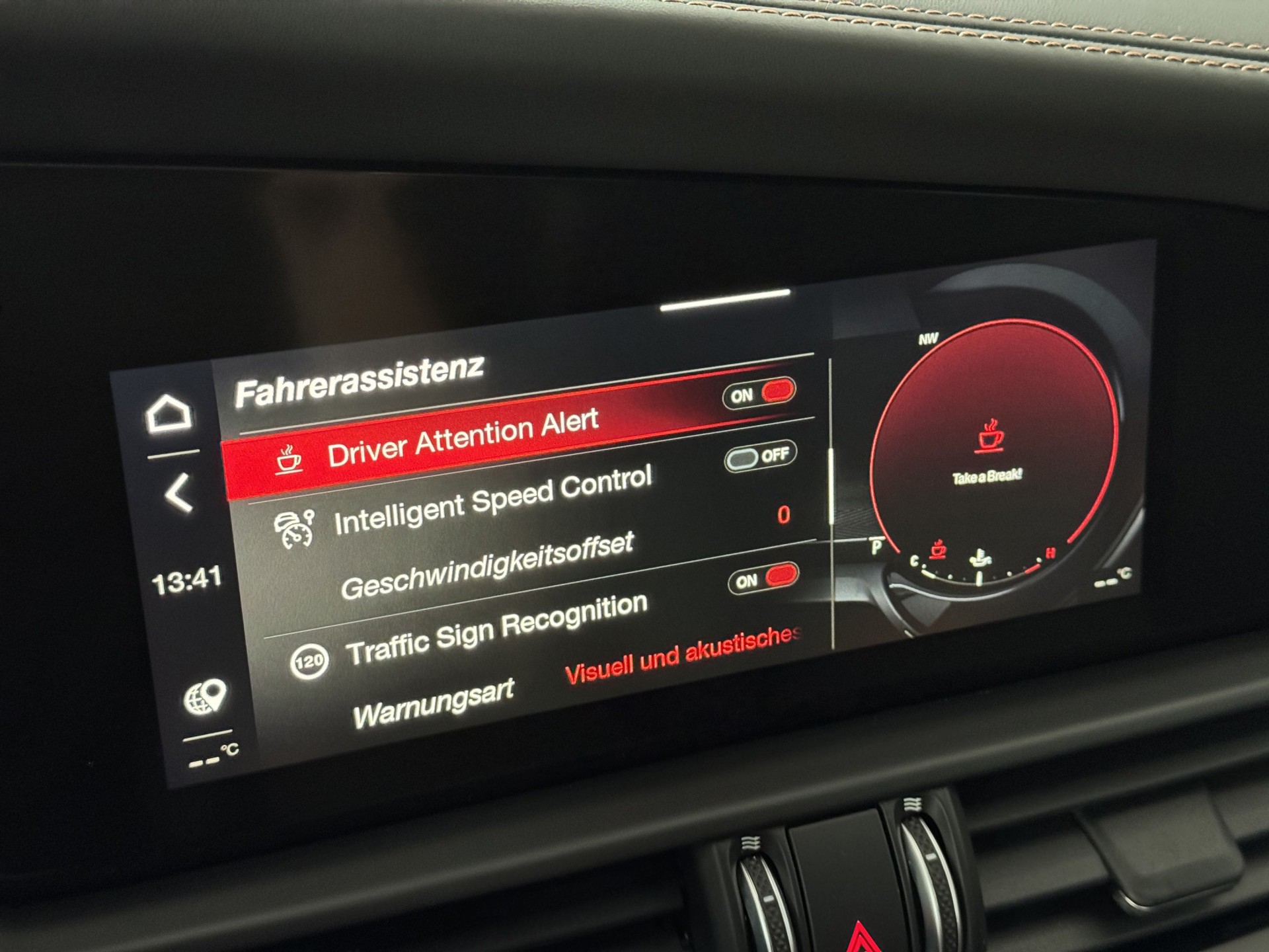 ALFA ROMEO Giulia 2.0 Q4 Intensa Sky "Sonder-Edition mit Panorama-Glasschiebedach"-image-25