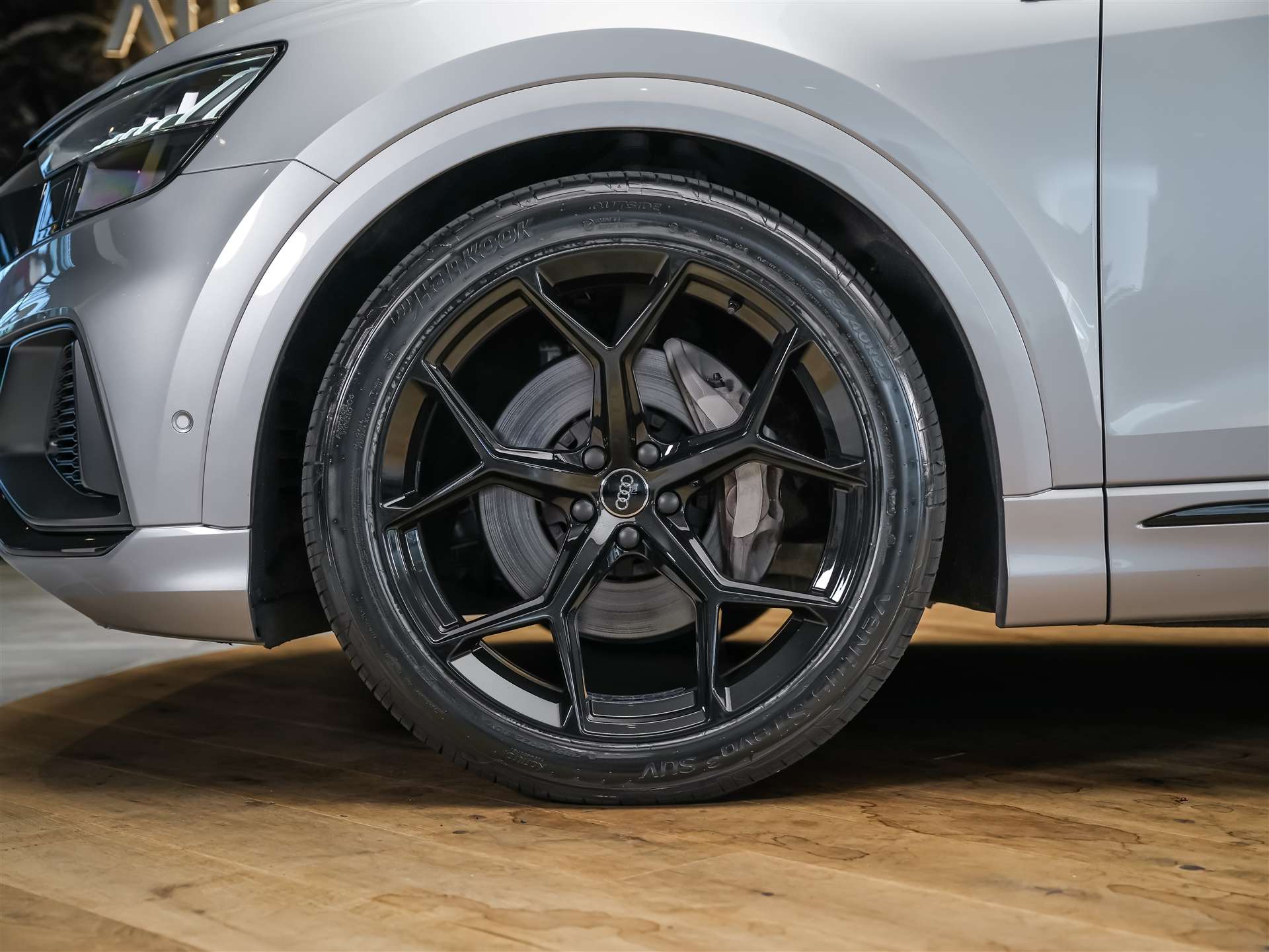 AUDI Q8 55 TFSI quattro tiptronic *22" Felgen*Panorama*B&O*Sitzbelüftung*Head-Up*-image-18