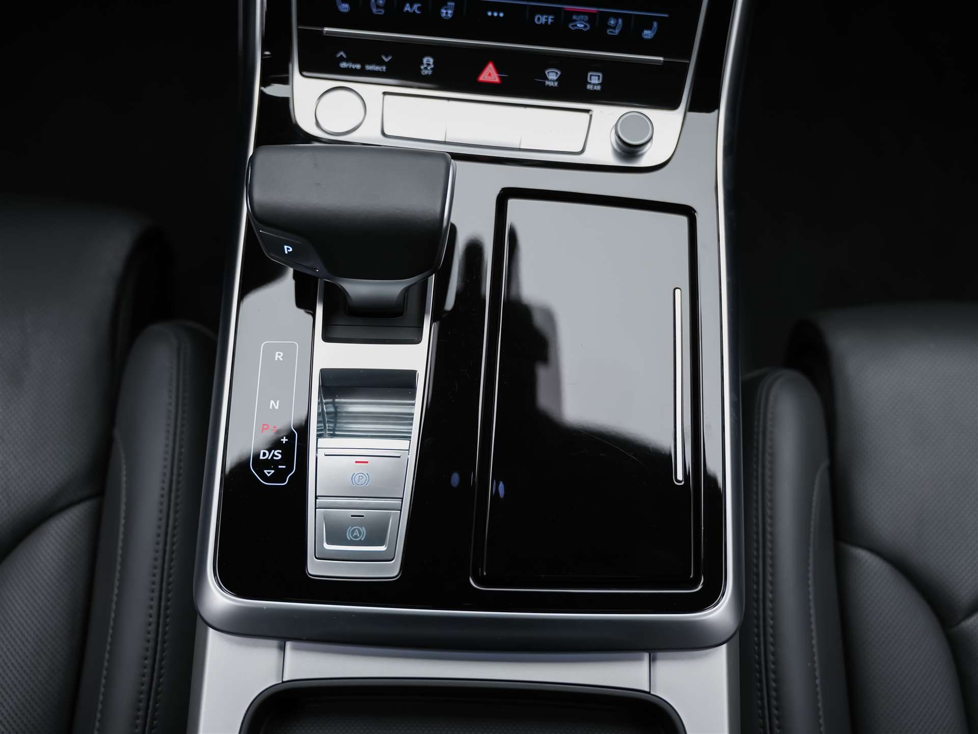 AUDI Q8 55 TFSI quattro tiptronic *22" Felgen*Panorama*B&O*Sitzbelüftung*Head-Up*-image-23