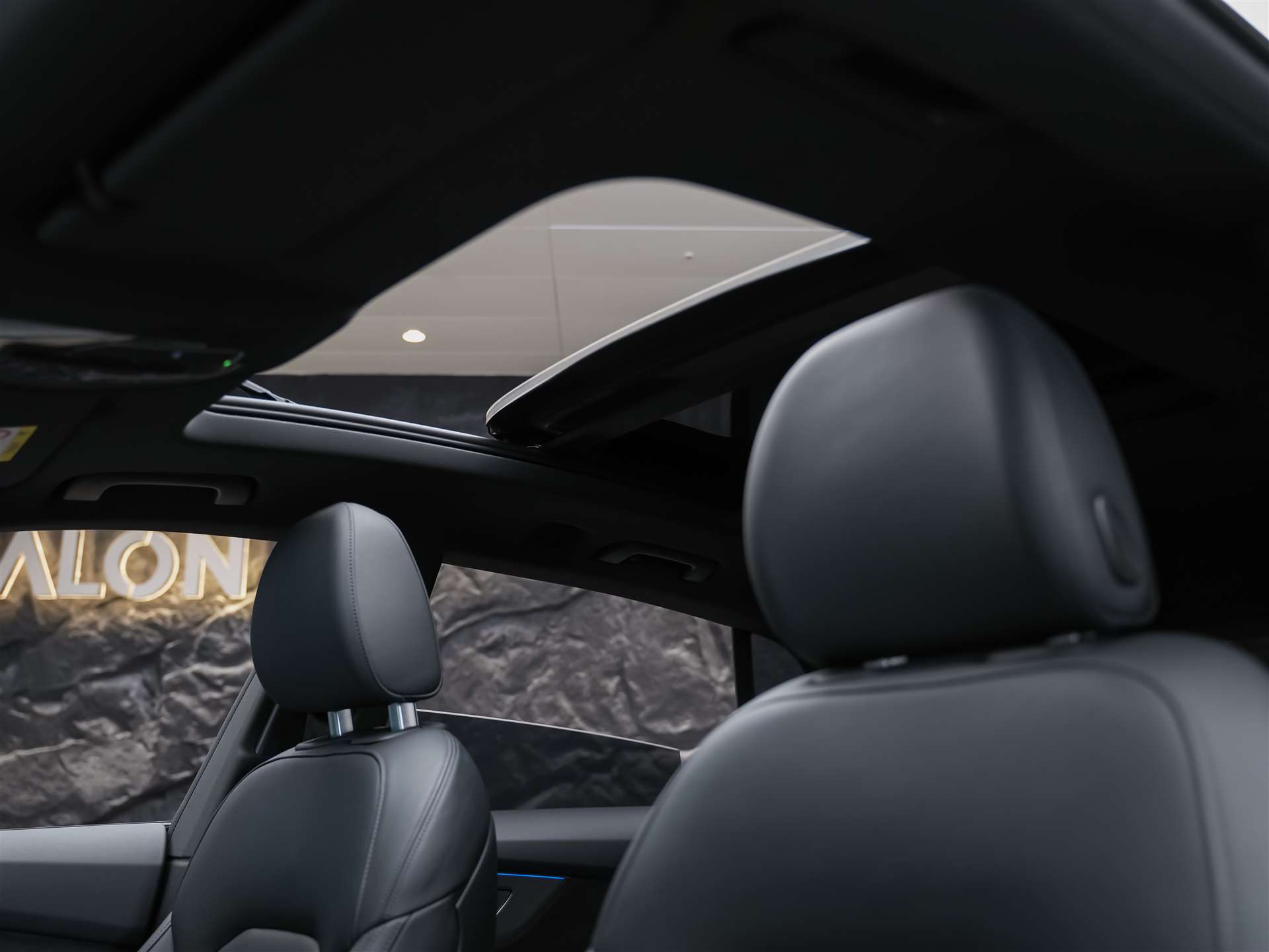 AUDI Q8 55 TFSI quattro tiptronic *22" Felgen*Panorama*B&O*Sitzbelüftung*Head-Up*-image-10